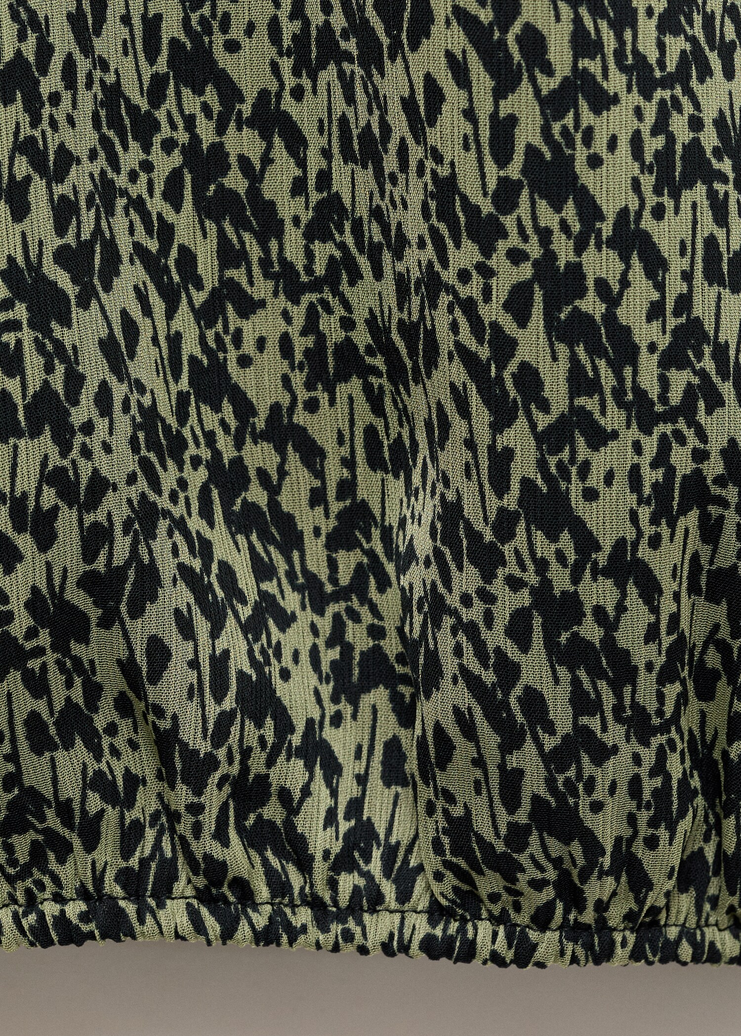 Asymmetrical blouse - Details of the article 8