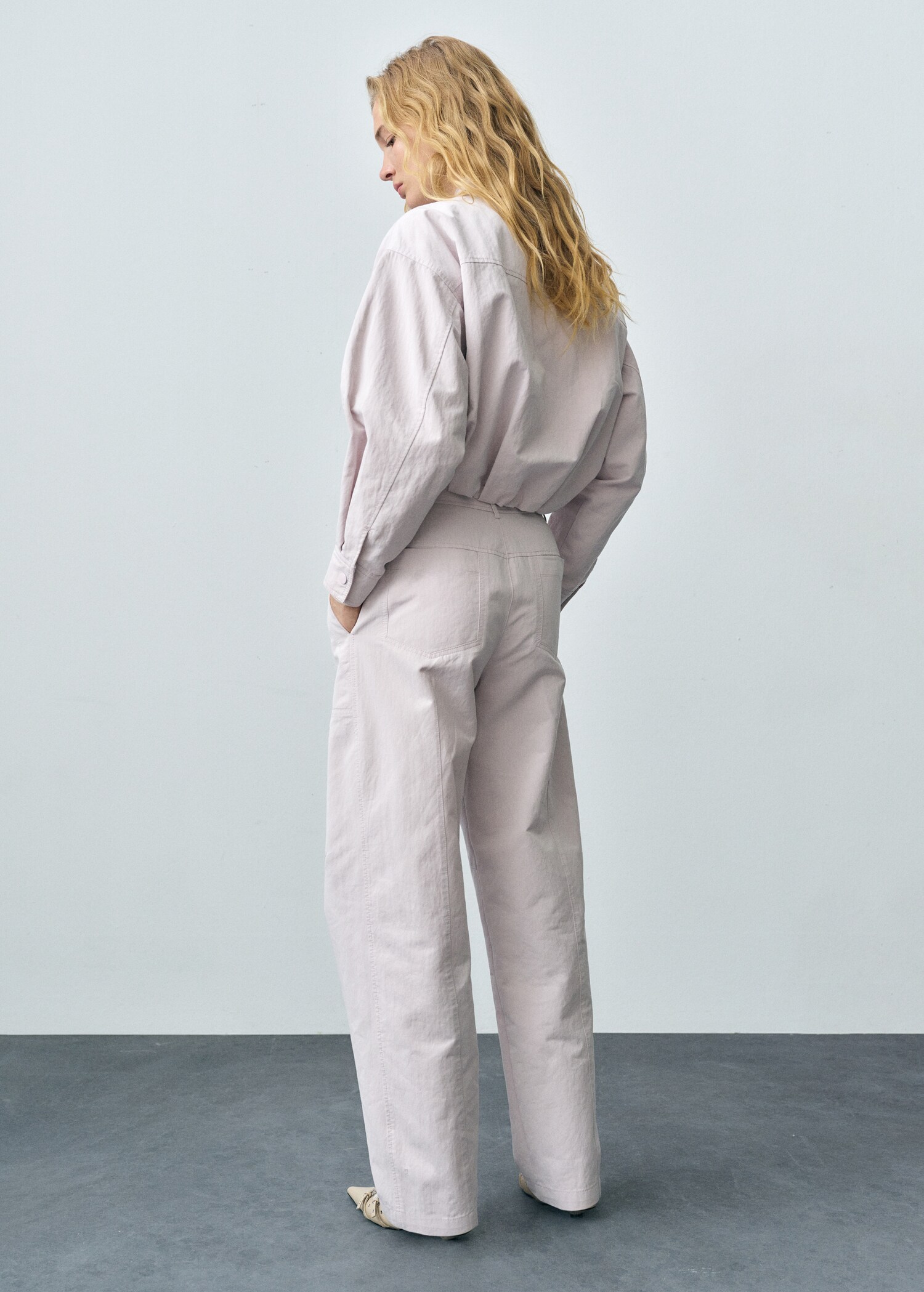 Hlače širokih nogavica s ukrasnim šavovima - Stražnji dio artikla