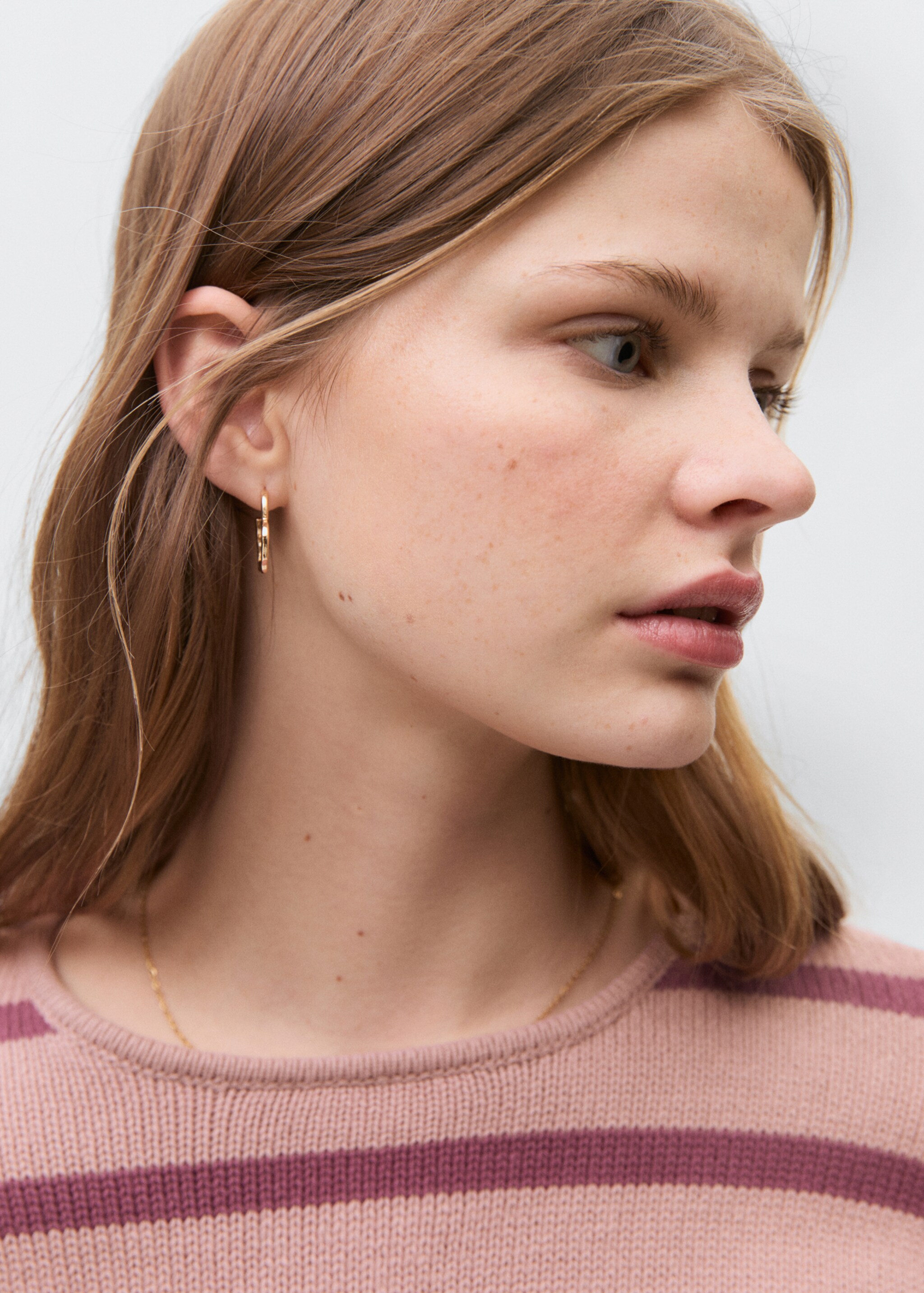 Gestreepte gebreide trui - Detail van het artikel 1, Pastelroze. Ref: 87032539-00.