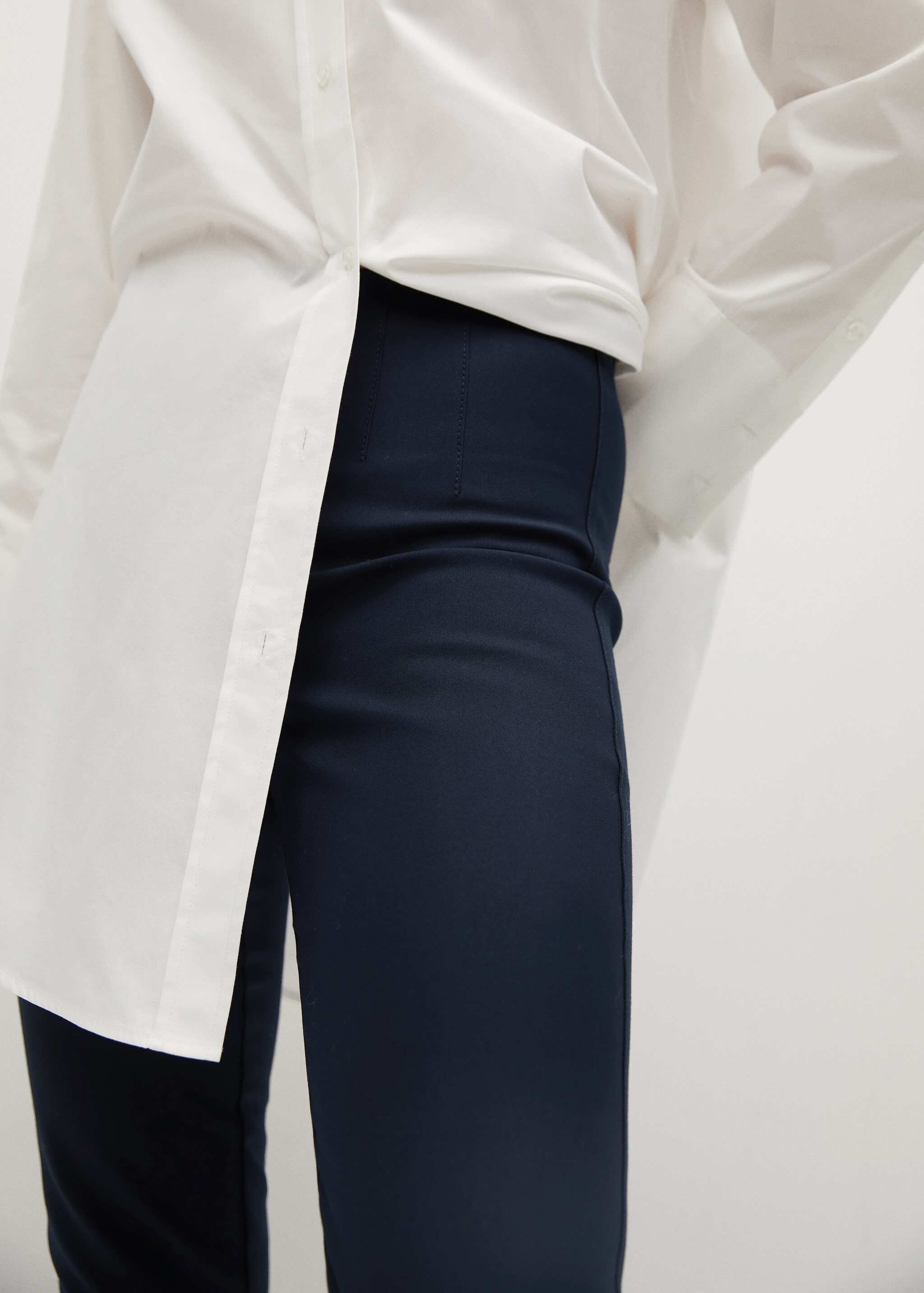 Cotton leggings with pleat detail - Details of the article 1