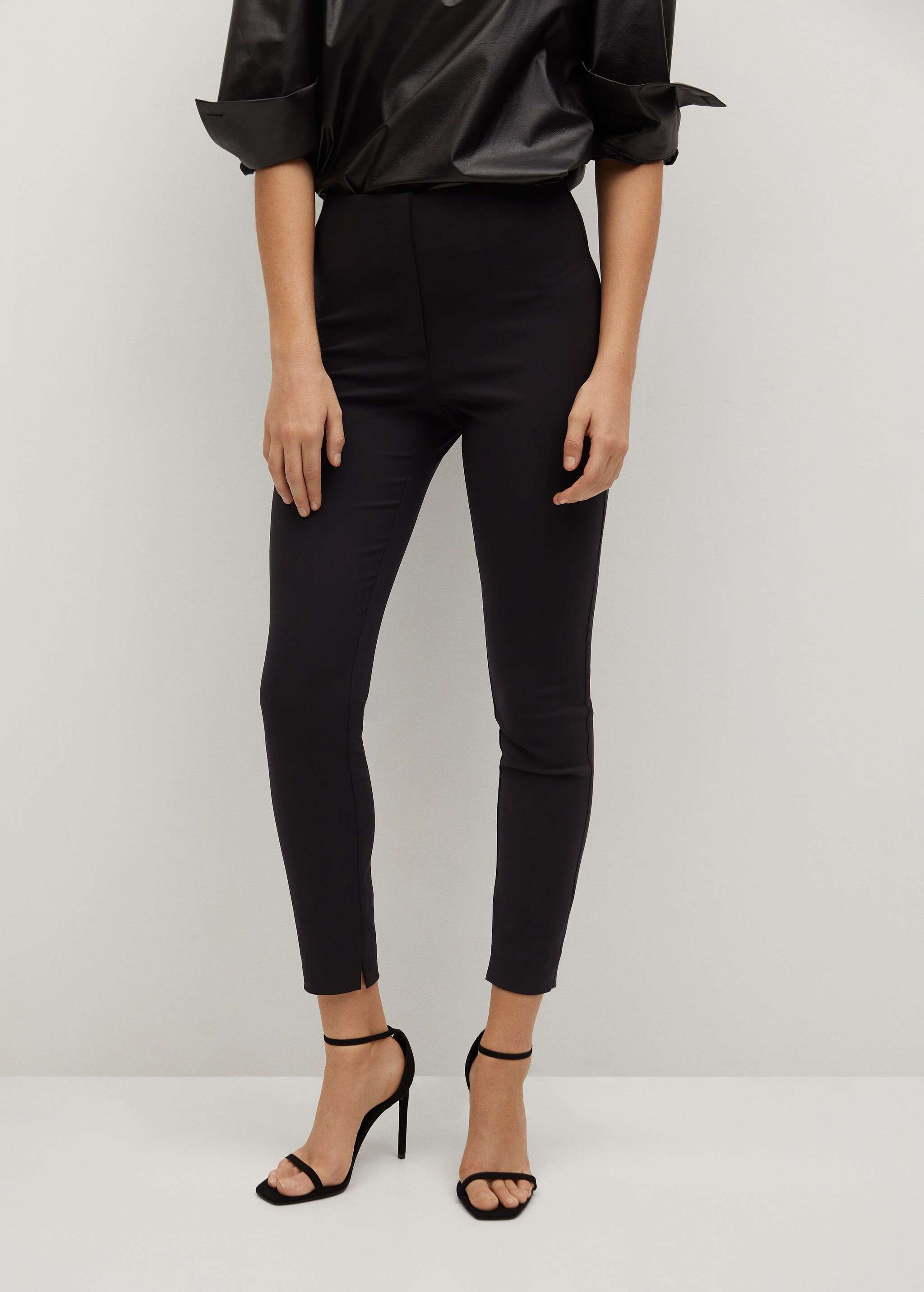 Cotton leggings with pleat detail - Medium plane