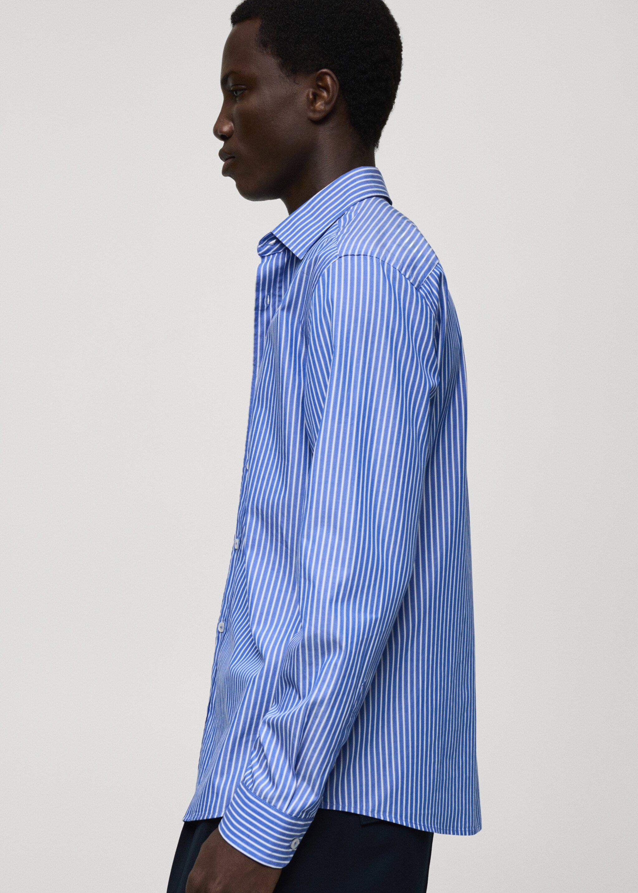 100% cotton regular-fit striped shirt - Details of the article 2, Sky Blue. Ref: 87032890-00.