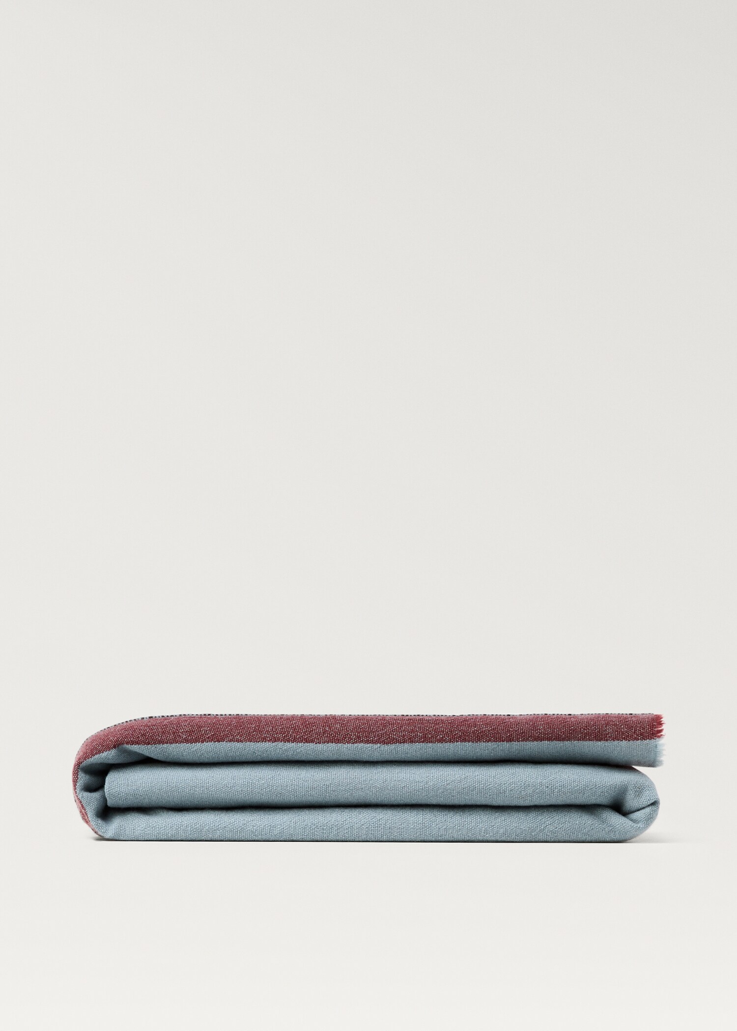 Kontrastrandig filt i 100% ull - Artikel utan modell