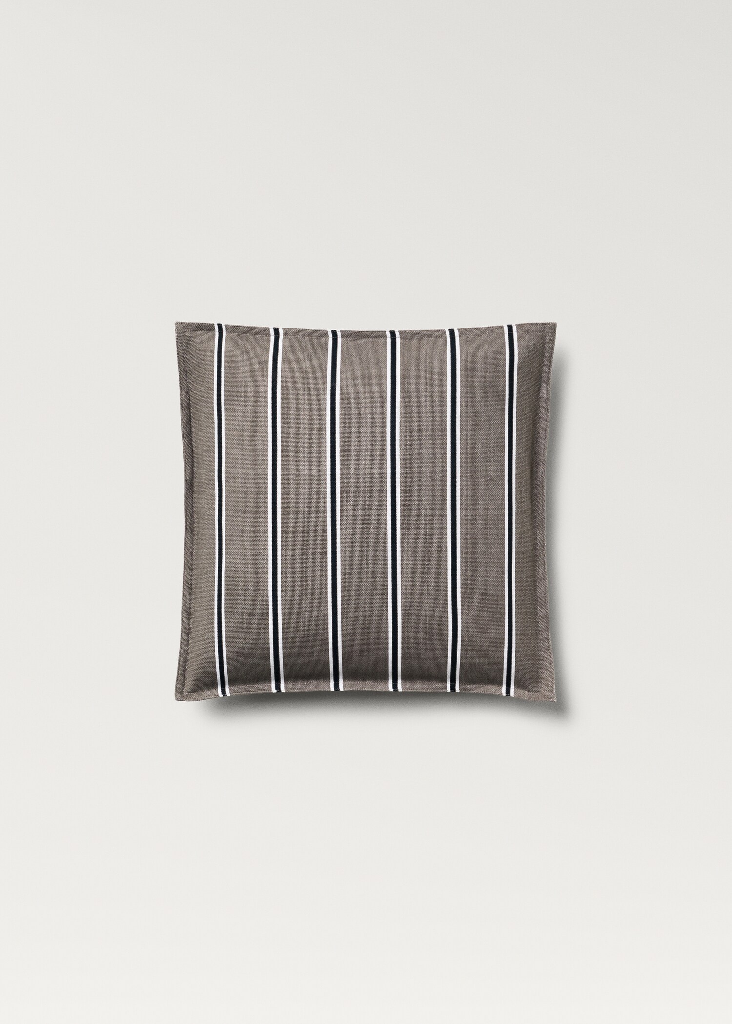 Fine-striped cushion cover with backstitch 45x45 cm - Article without model