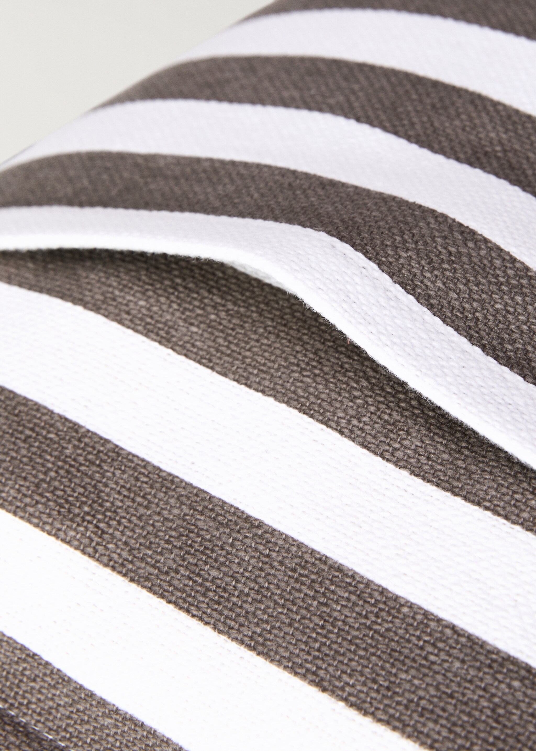 Stripe-print cushion cover 30x50 cm - Details of the article 4, Medium Brown. Ref: 87032913-00.
