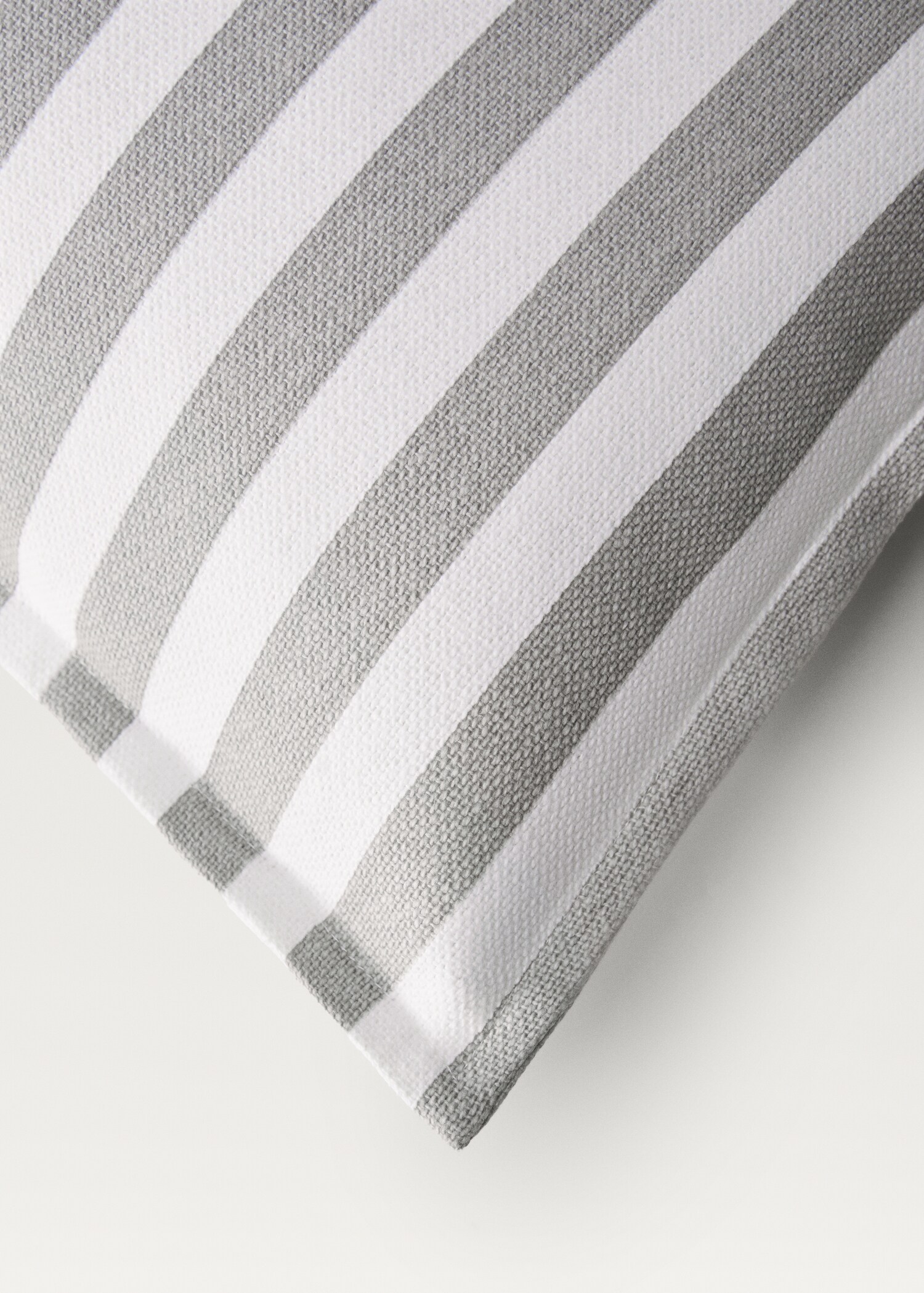 Stripe-print cushion cover 30x50 cm - Details of the article 2