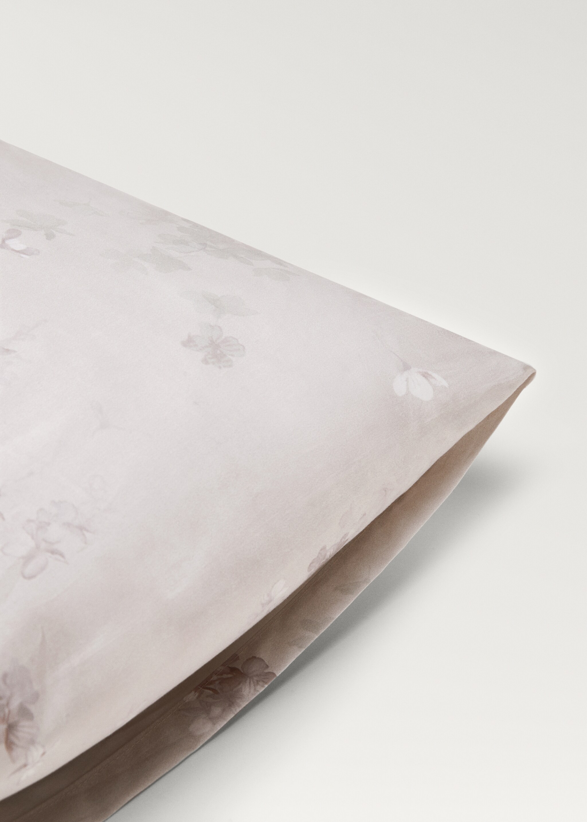 Two cotton percale romantic floral-print pillowcases 50x75 cm - Details of the article 2, Forest Green. Ref: 87032935-00.