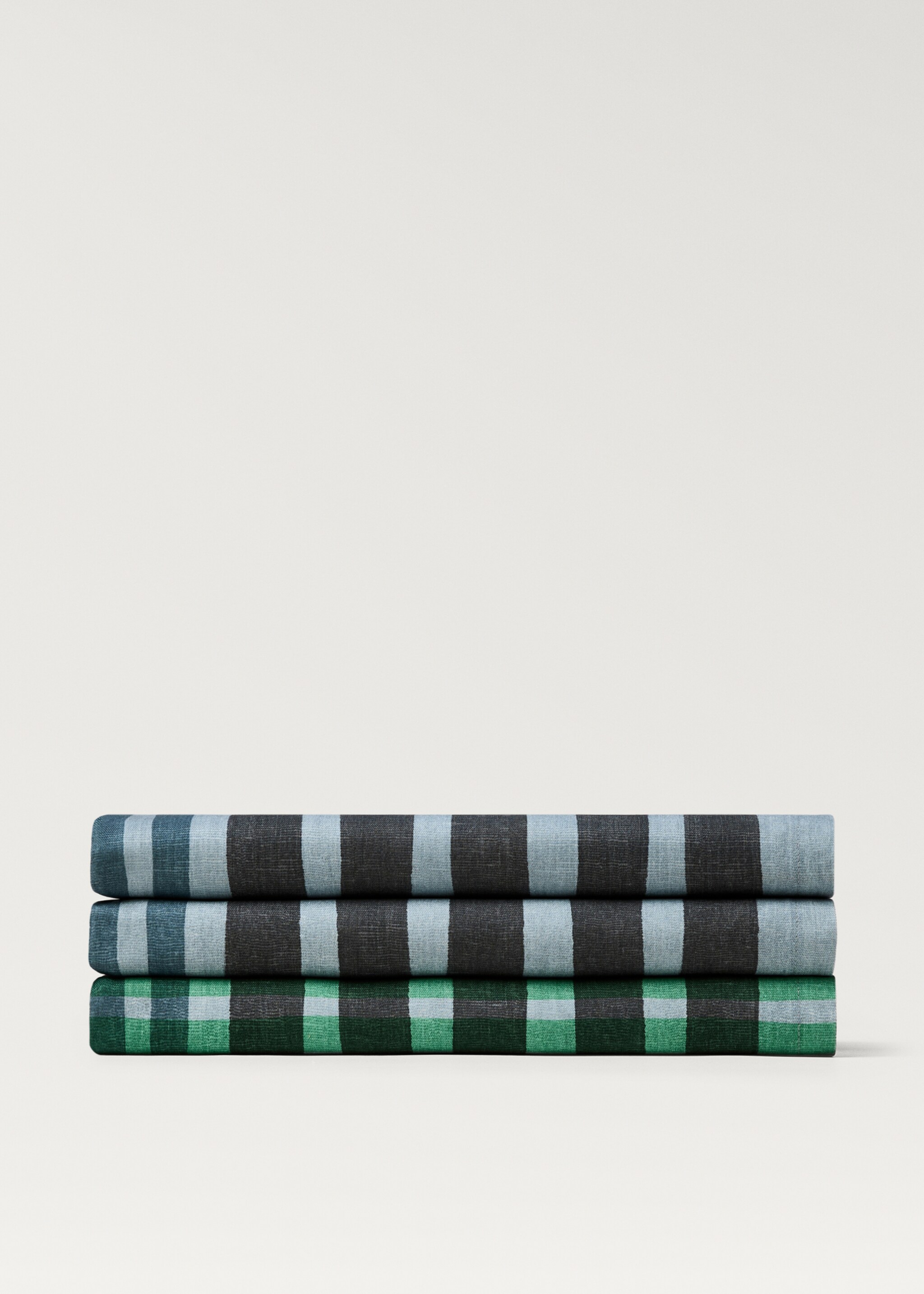 Multi-coloured printed cotton tablecloth for 6 to 8 diners - Article without model, Mint Green. Ref: 87032951-00.