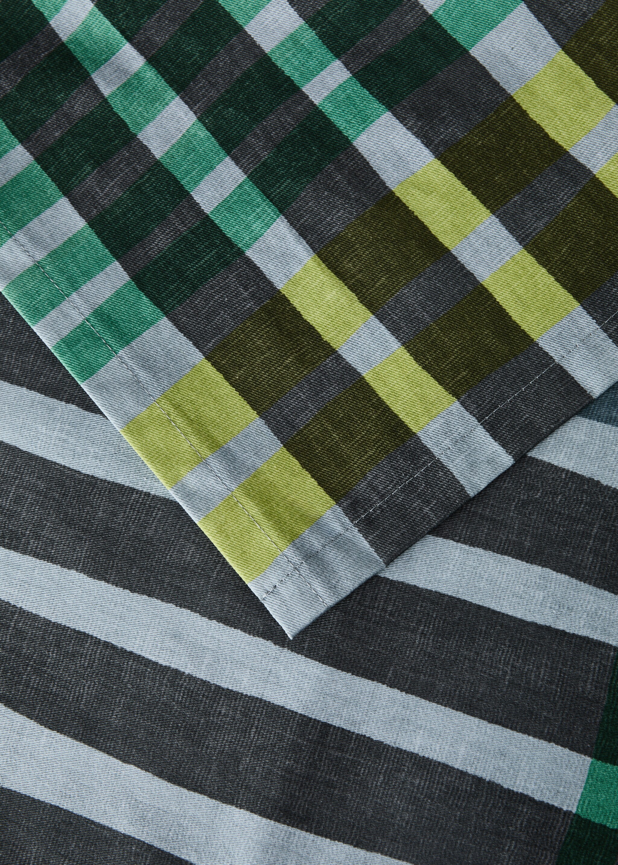 Multi-coloured printed cotton tablecloth for 6 to 8 diners - Details of the article 1, Mint Green. Ref: 87032951-00.