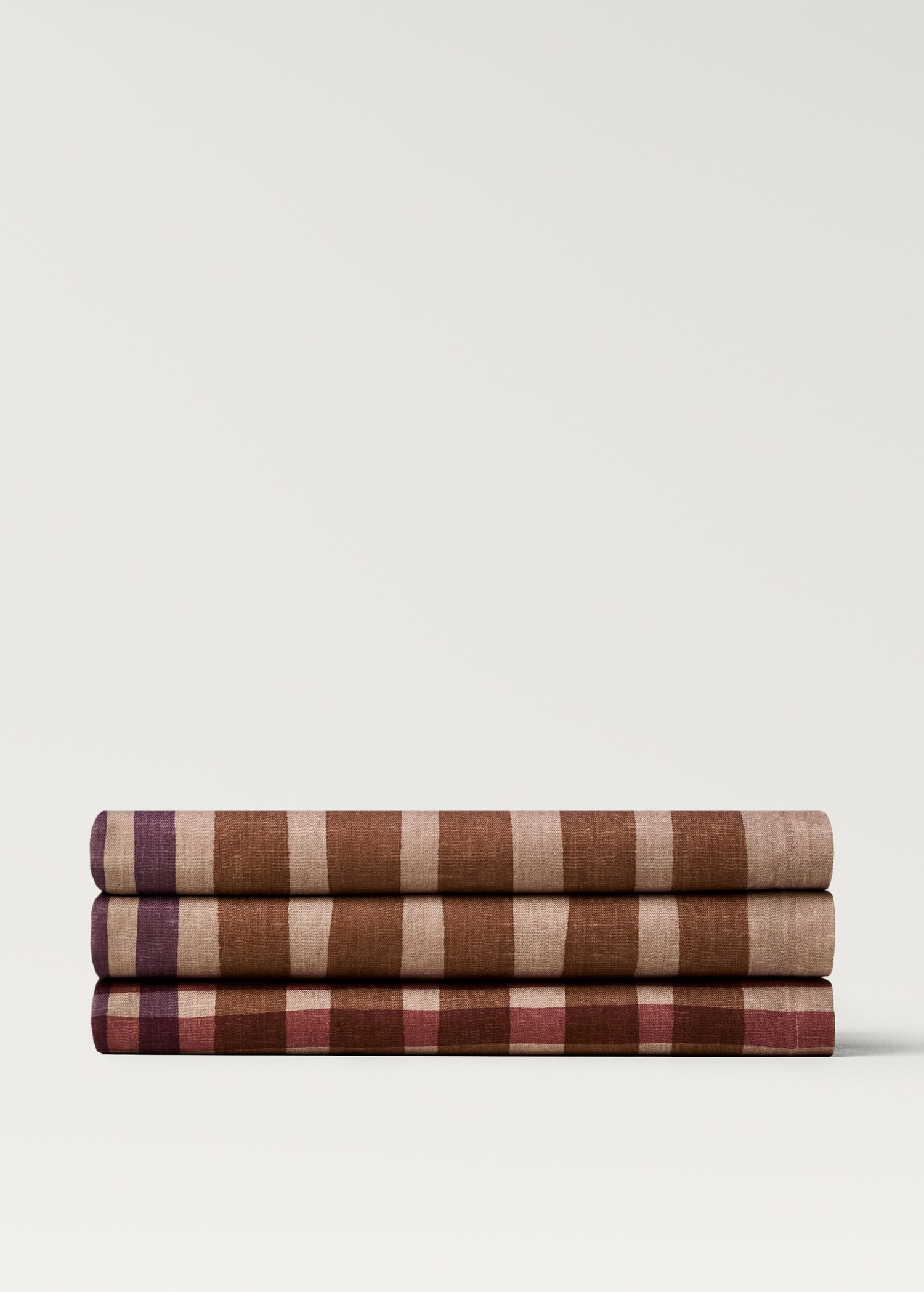 Multi-coloured printed cotton tablecloth for 6 to 8 diners - Article without model