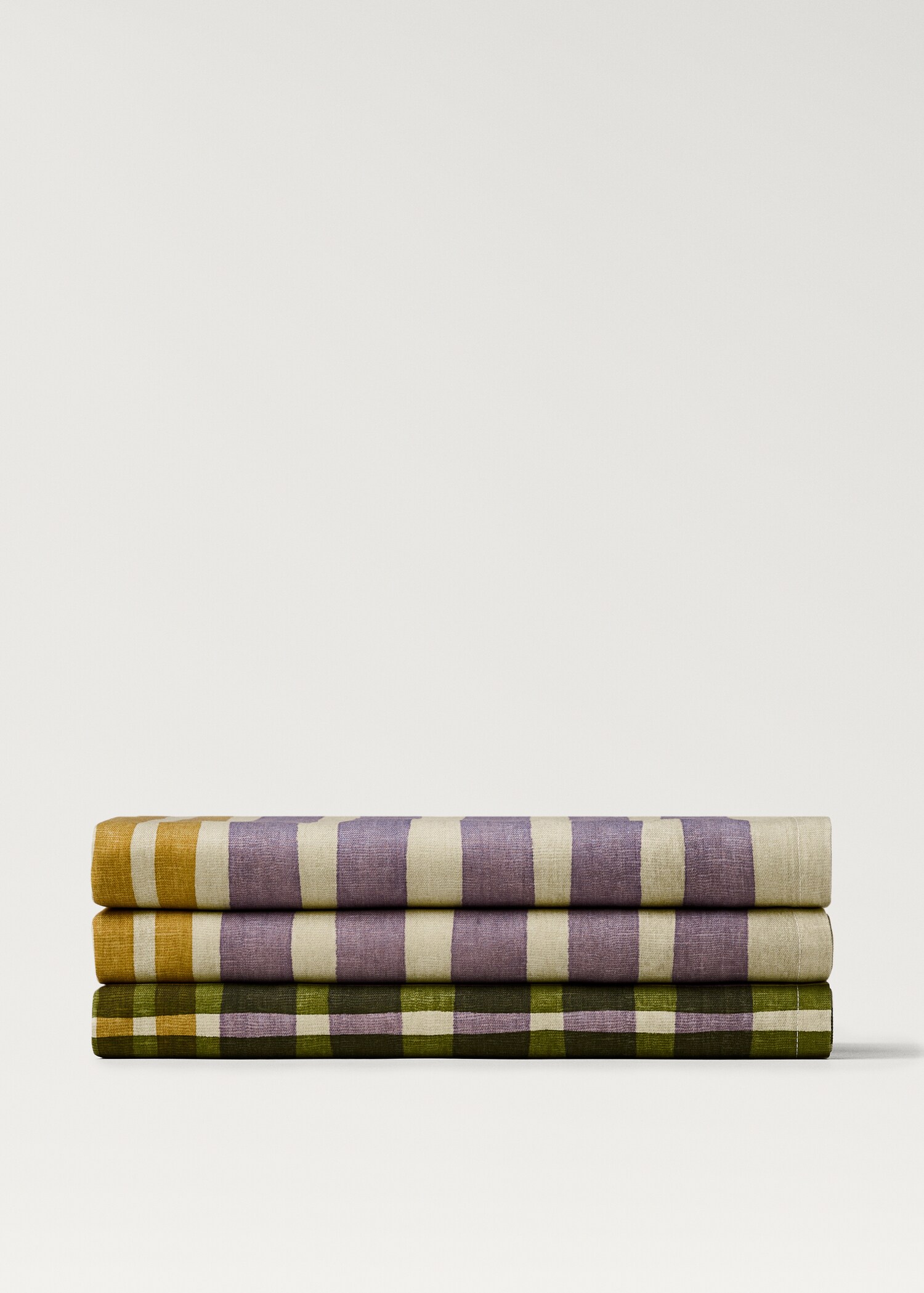 Multi-coloured printed cotton tablecloth for 6 to 8 diners - Article without model