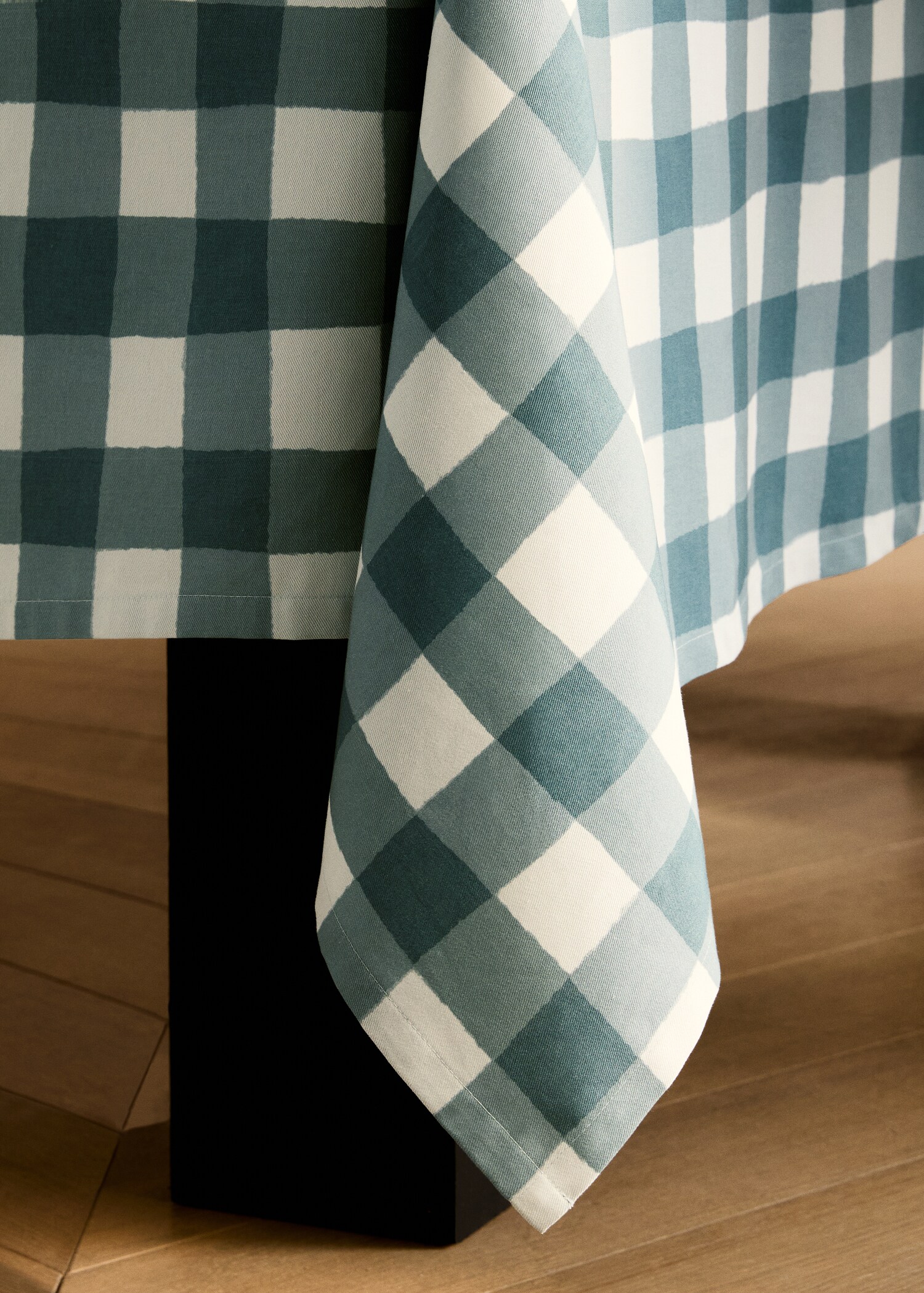 Estovalles cotó quadres 6 a 8 comensals - Detall de l'article 8