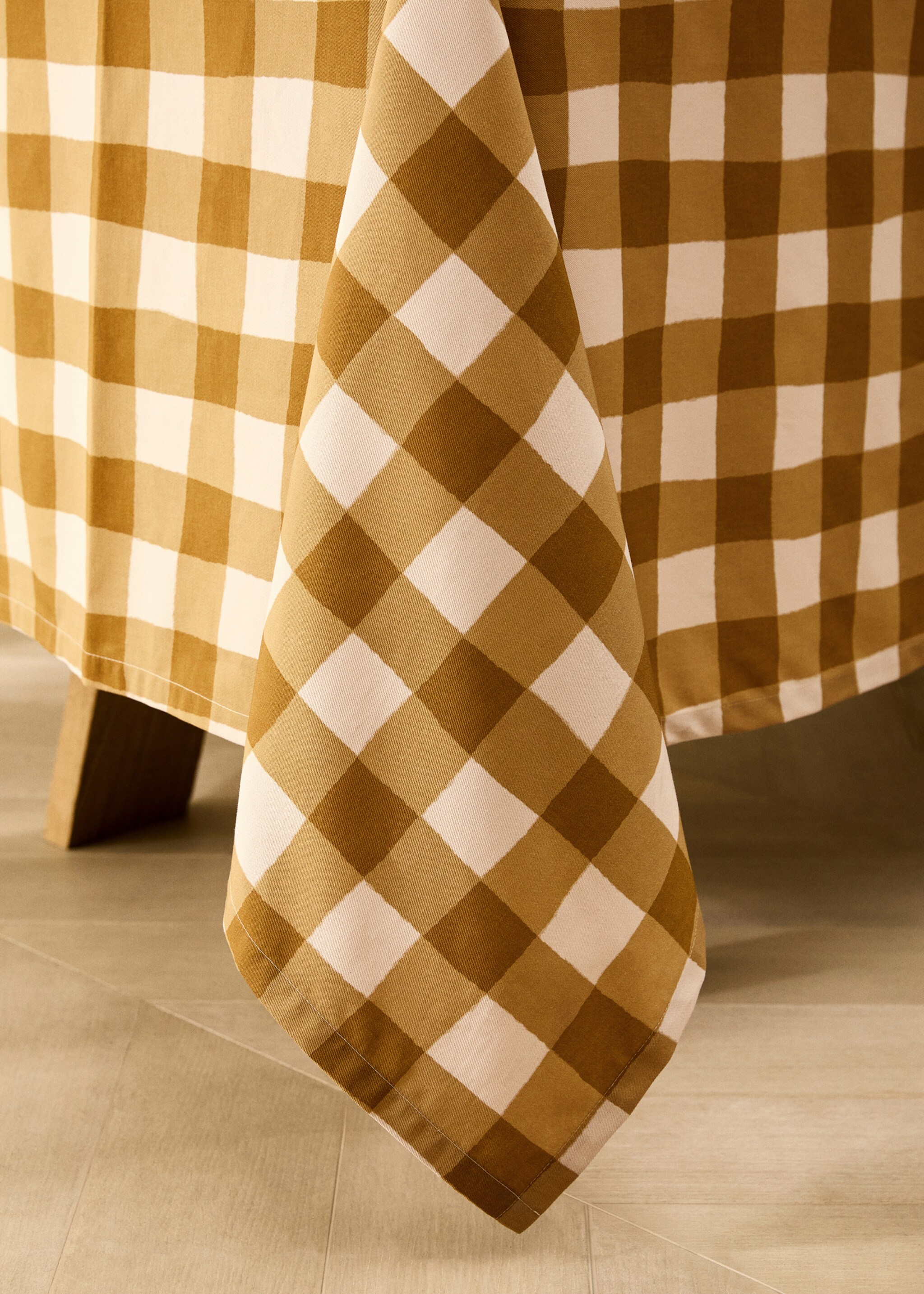 Estovalles cotó quadres 6 a 8 comensals - Detall de l'article 8, Rosa gerani. Ref: 87032972-00.