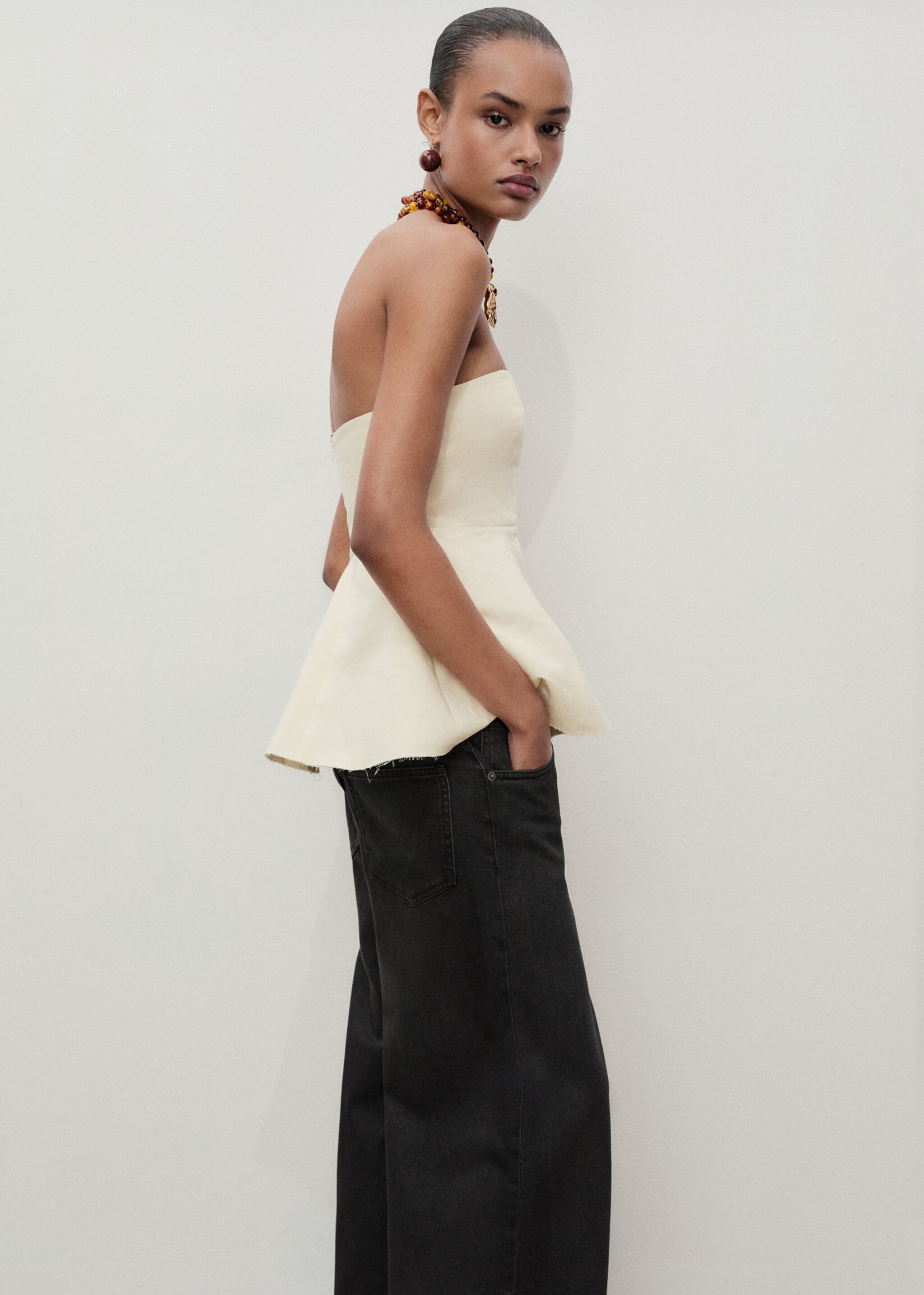 Low waist wide leg jeans - Details of the article 1, Black denim. Ref: 87033277-00.