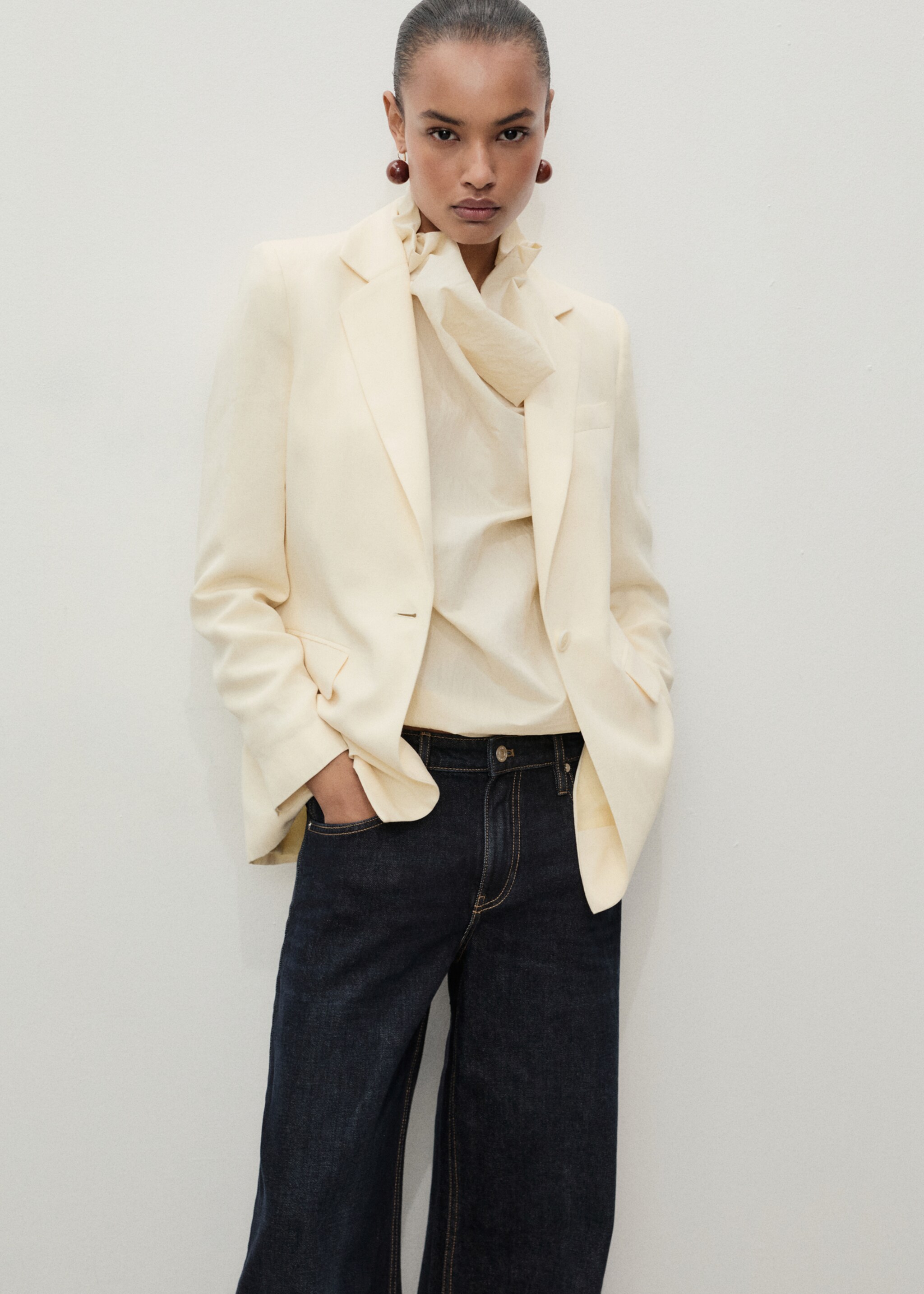 Low-rise rinse-wash wide leg jeans - Details of the article 1, Open Blue. Ref: 87033278-00.