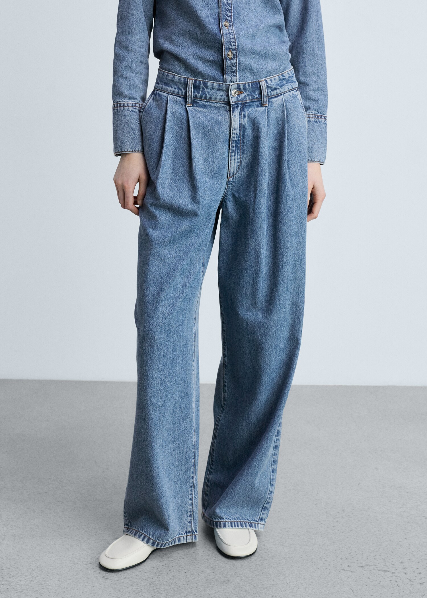 Wide-leg pleated jeans - Medium plane