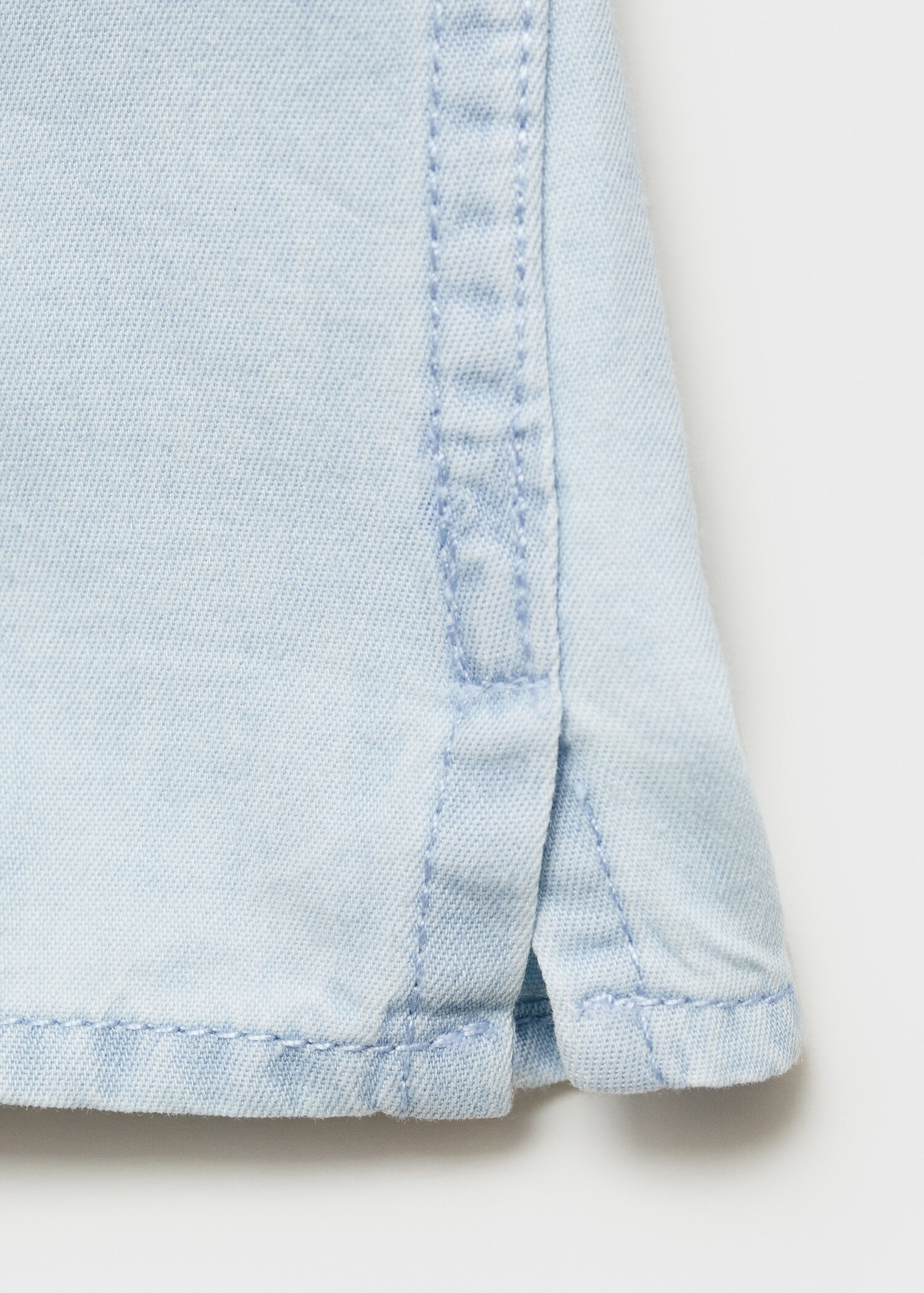 Slim-fit denim shirt - Details of the article 0