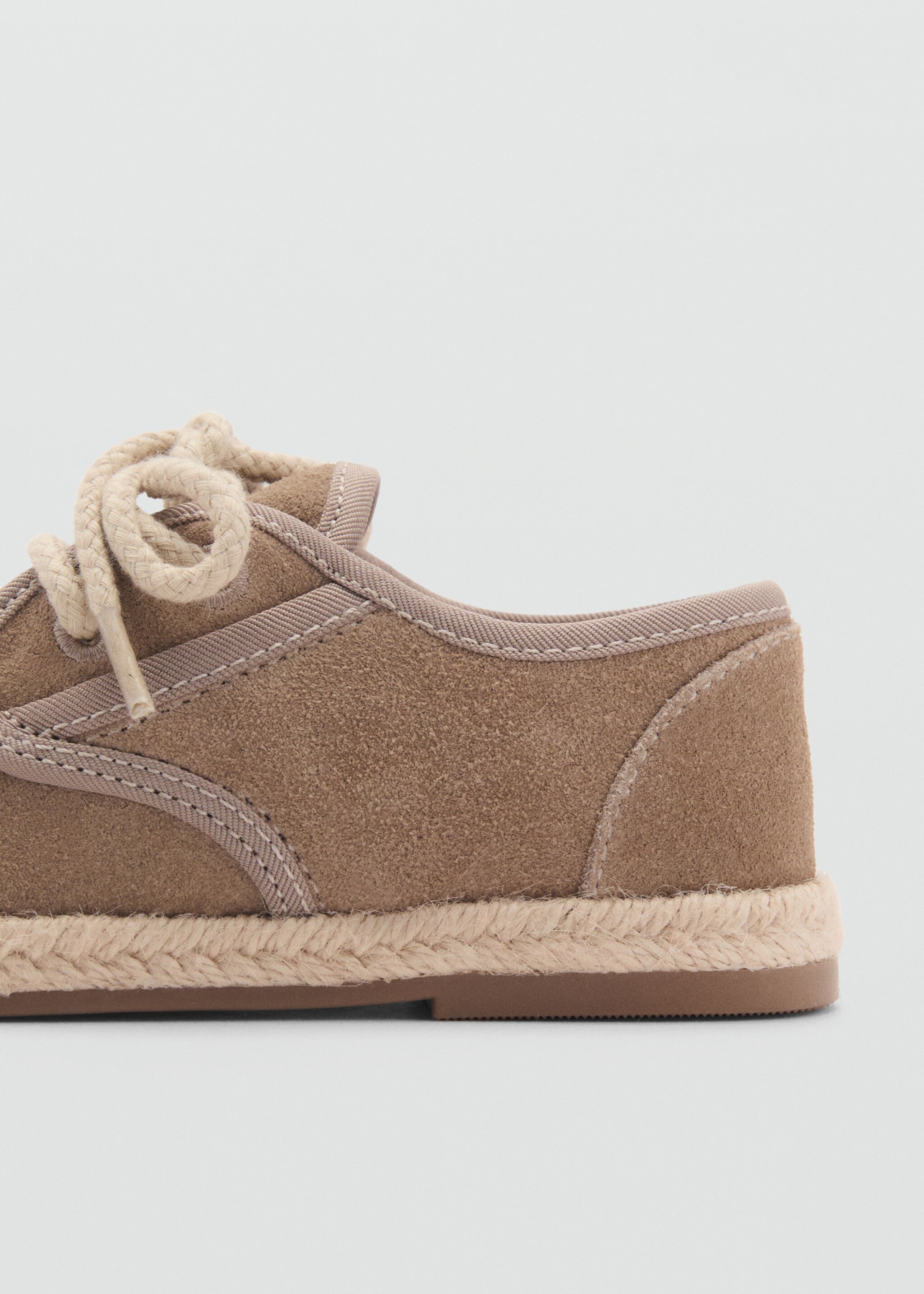 Sabates pell cordons - Detall de l'article 2, Sorra. Ref: 87033645-00.