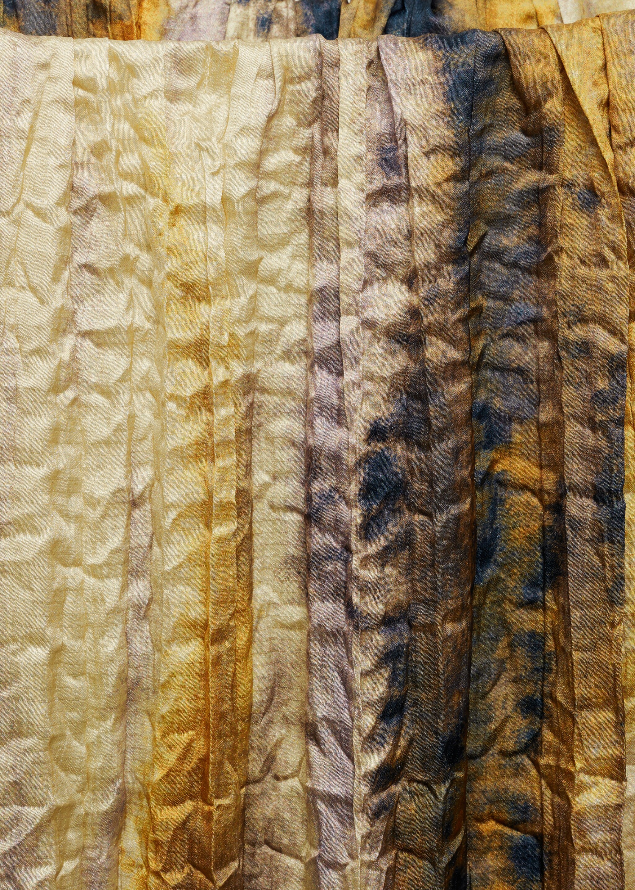 Lange Satinrock mit Textur - Detail des Artikels 8, Gelb. Ref: 87034063-00.