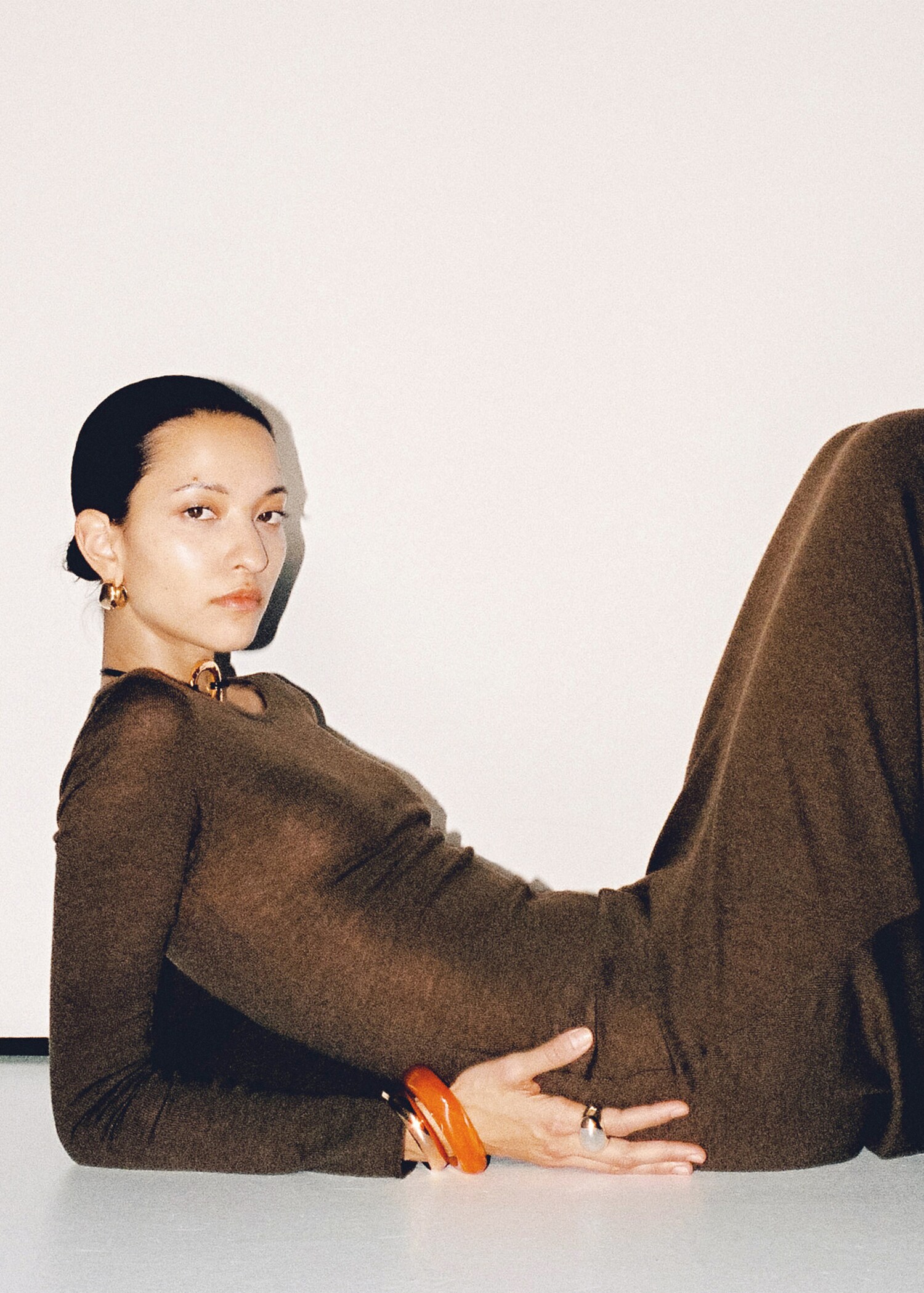 Asymmetrical low-knit dress - Details of the article 6