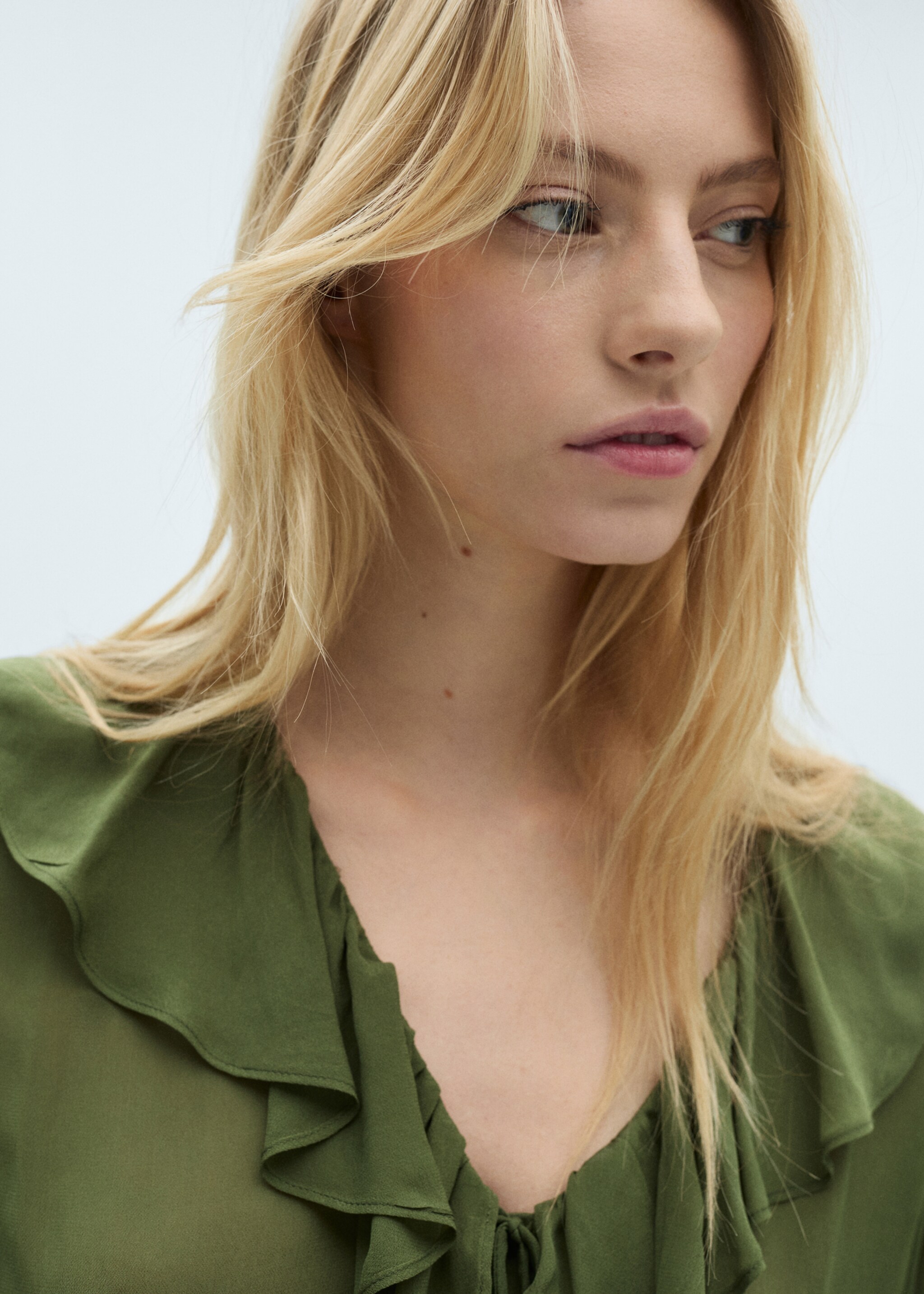 Blouse volants - Détail de l'article 1, Kaki. Ref: 87034073-00.