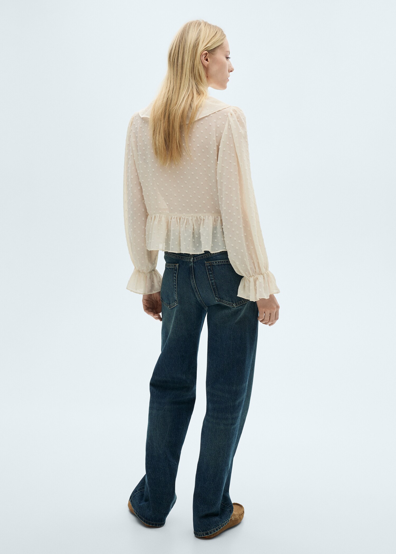 Blouse à volants avec fermeture à nouer - Verso de l’article