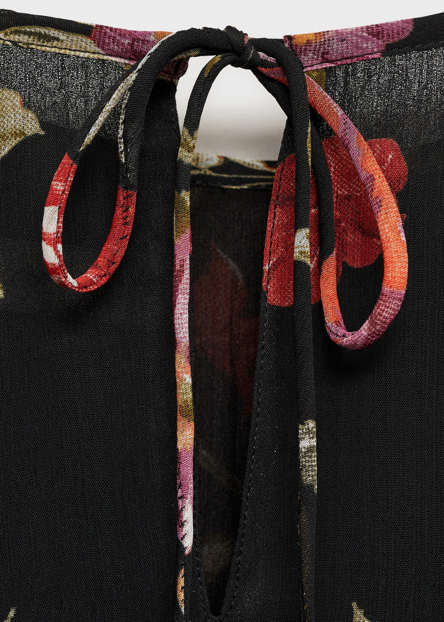 Floral ruffled blouse - Details of the article 0