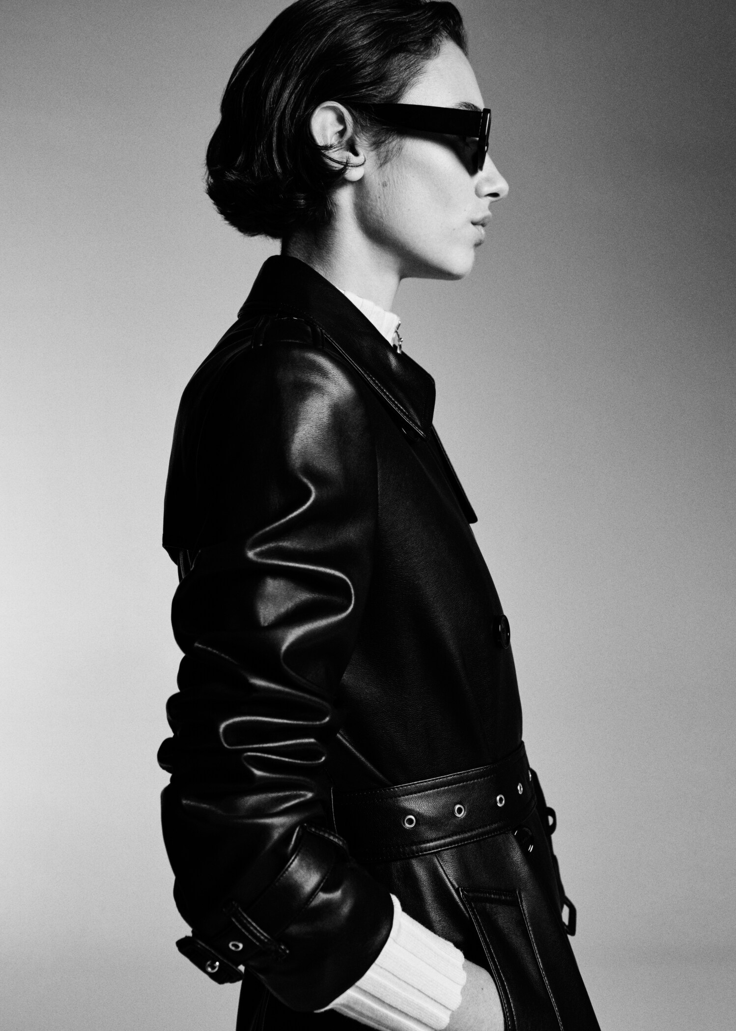 Trenchcoat mit Leder-Effekt - Detail des Artikels 7