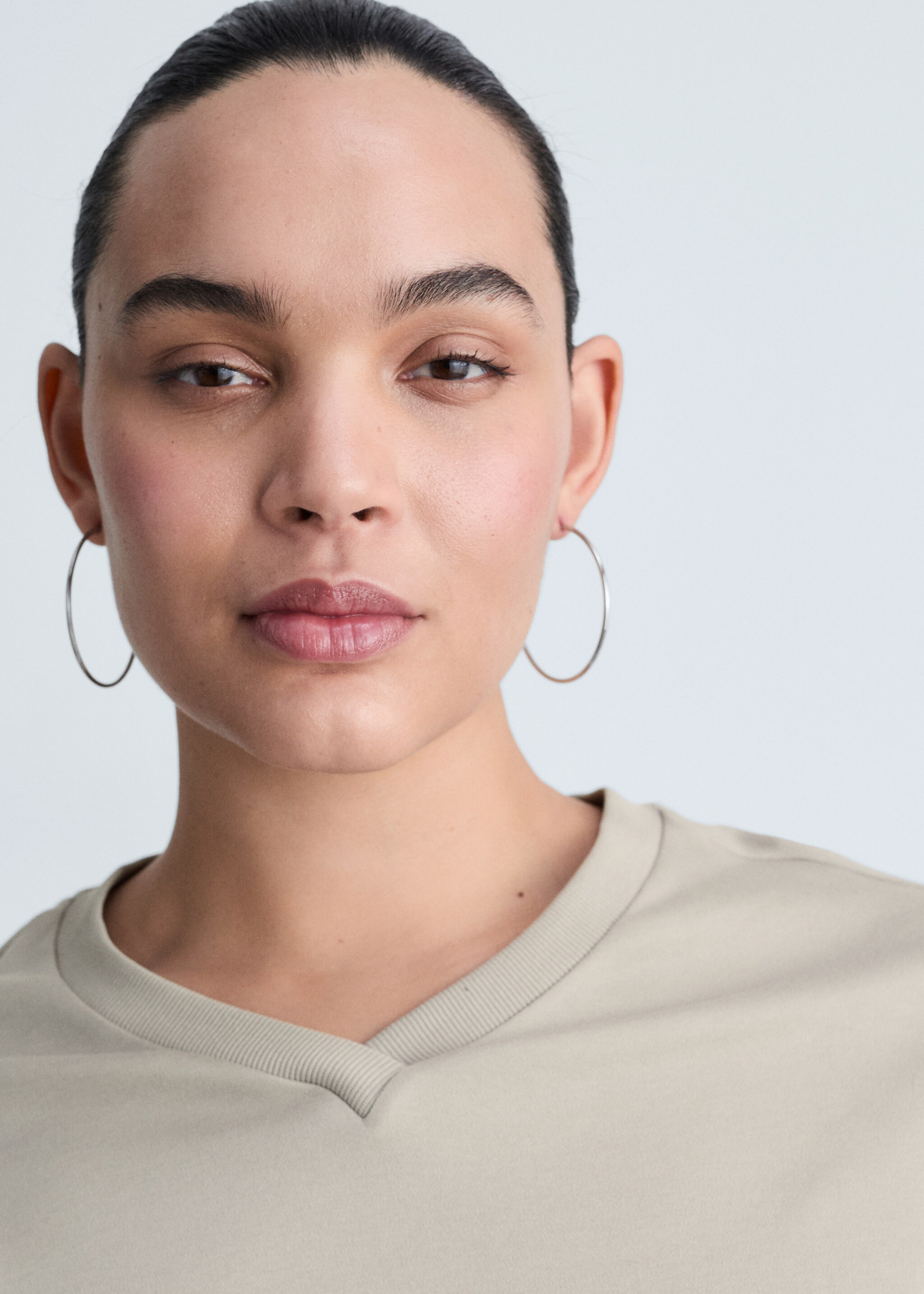 V-neck cotton T-shirt - Details of the article 4, Medium Brown. Ref: 87034079-00.