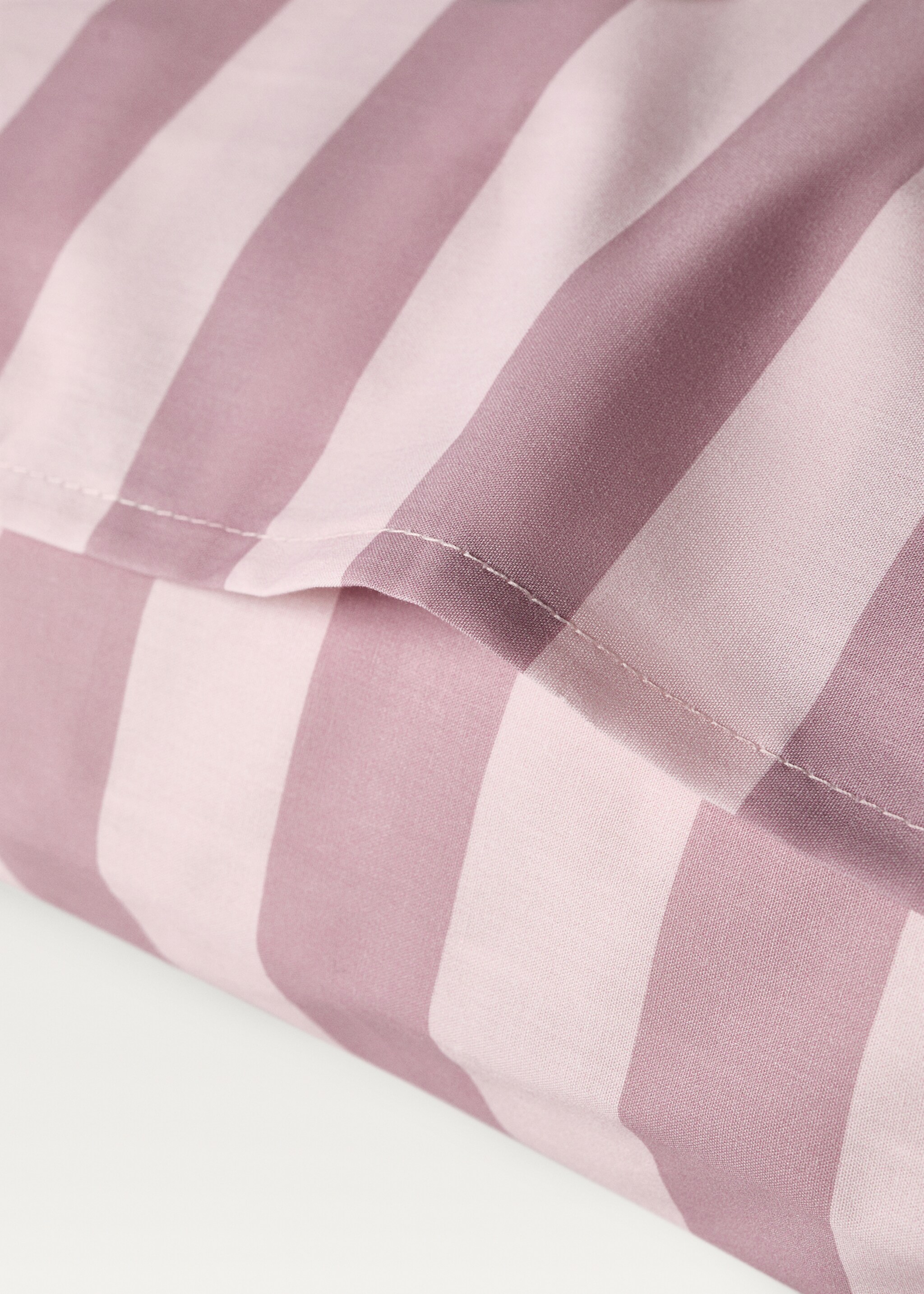 Παιδική μαξιλαροθήκη από βαμβακερό περκάλι με χοντρές ρίγες 60x60 εκ - Λεπτομέρεια του προϊόντος 2, Ροζ. Ref: 87034088-00.