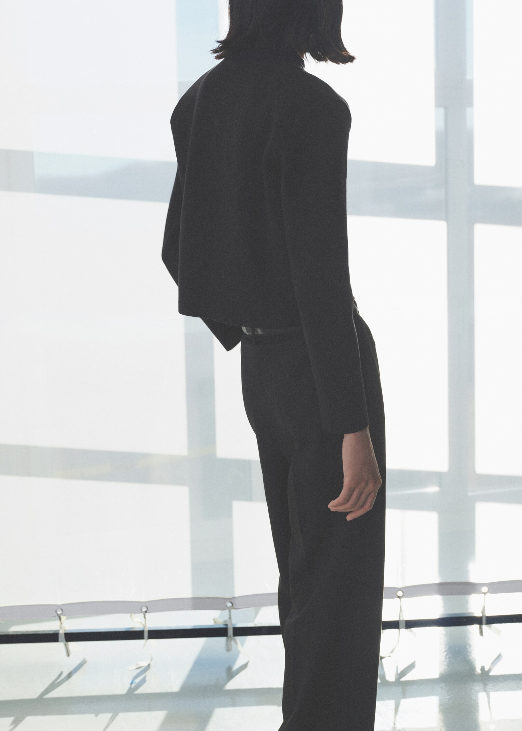 Veste à col officier boutons bijoux - Verso de l’article, Noir. Ref: 87034090-00.