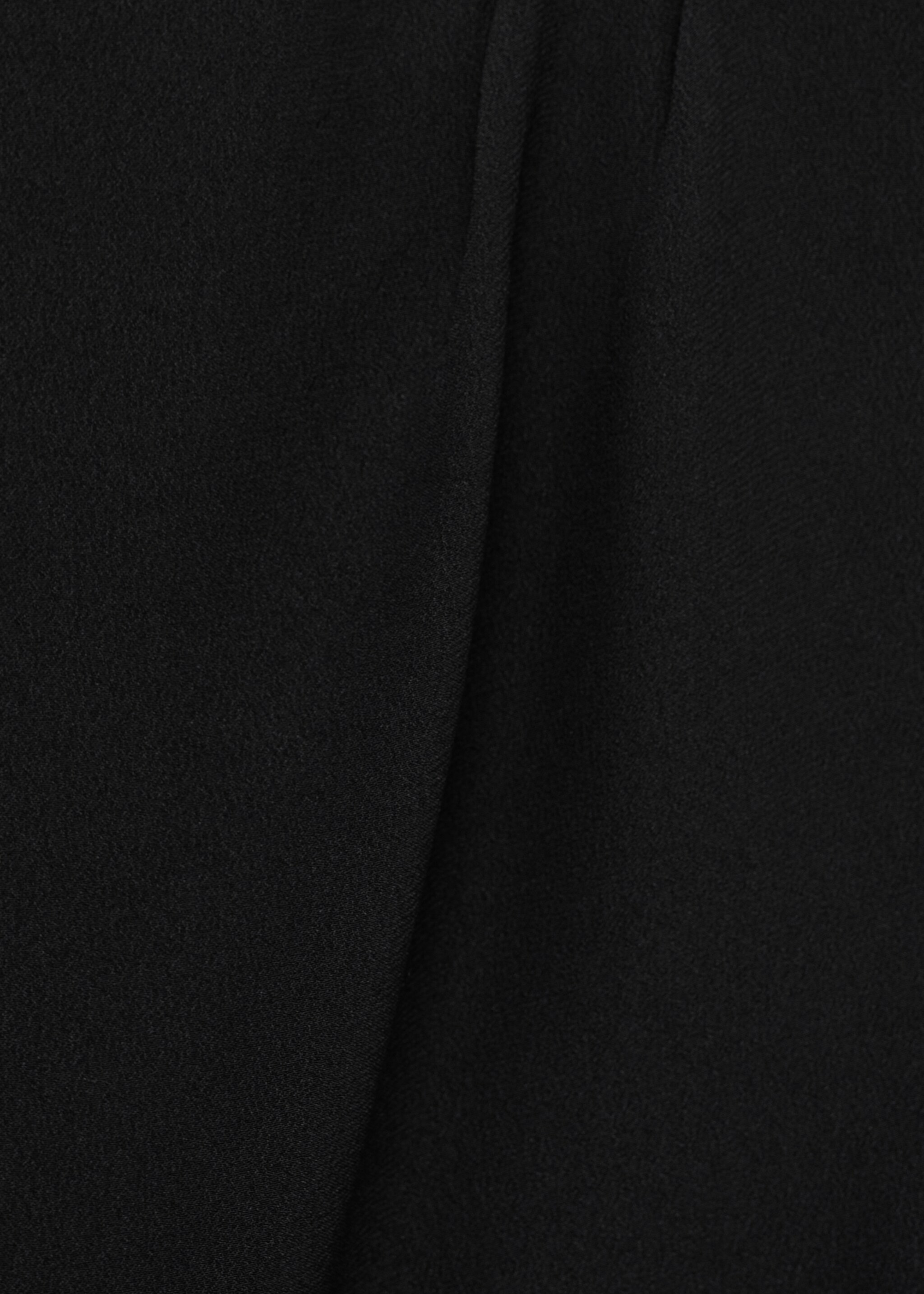 Brusa drapejada sense mànigues - Detall de l'article 8, Negre. Ref: 87034092-00.