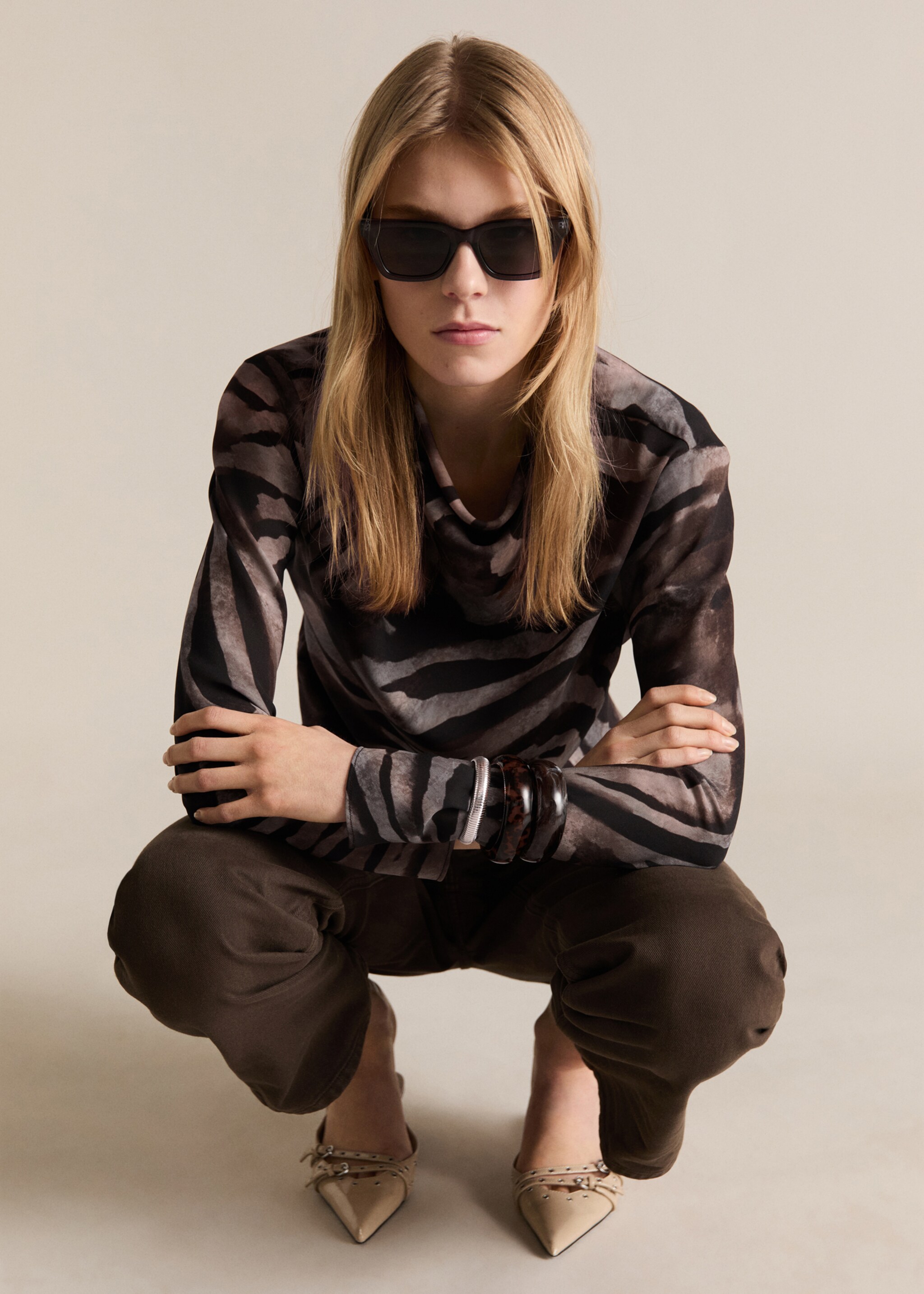 Zebra satin blouse - Details of the article 2, Brown. Ref: 87034093-00.