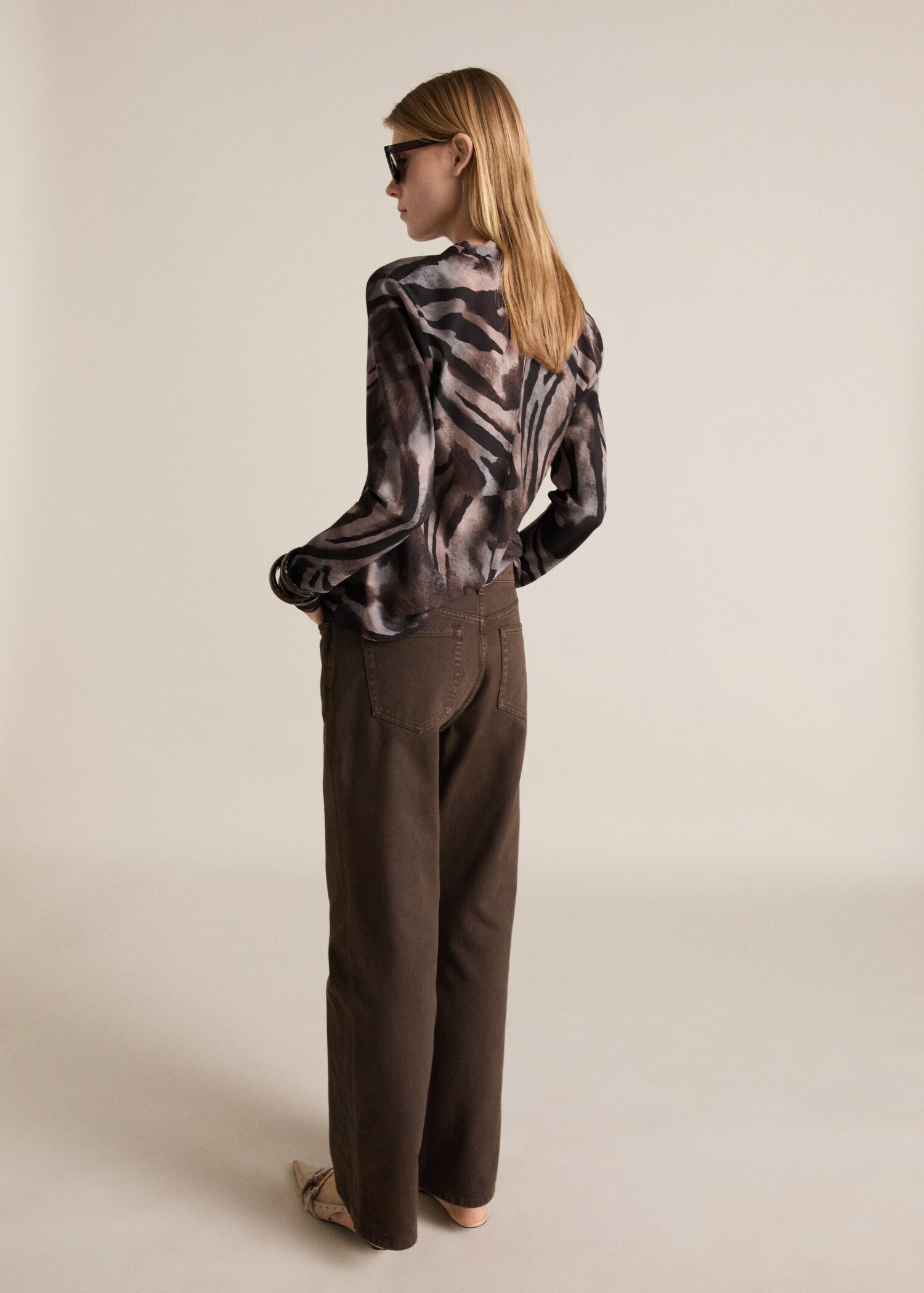 Zebra satin blouse - Reverse of the article