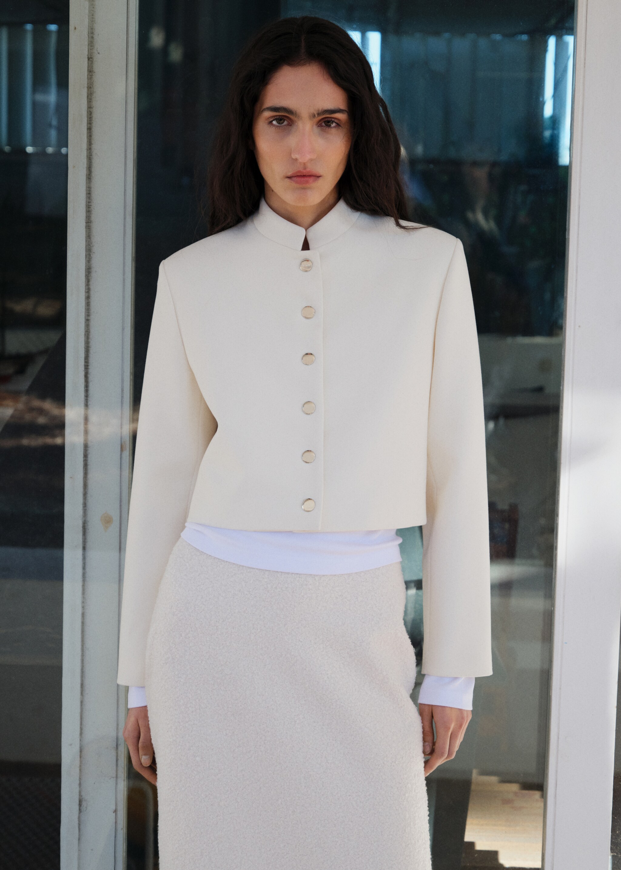 Veste crop col officier - Plan moyen, Écru. Ref: 87034095-00.