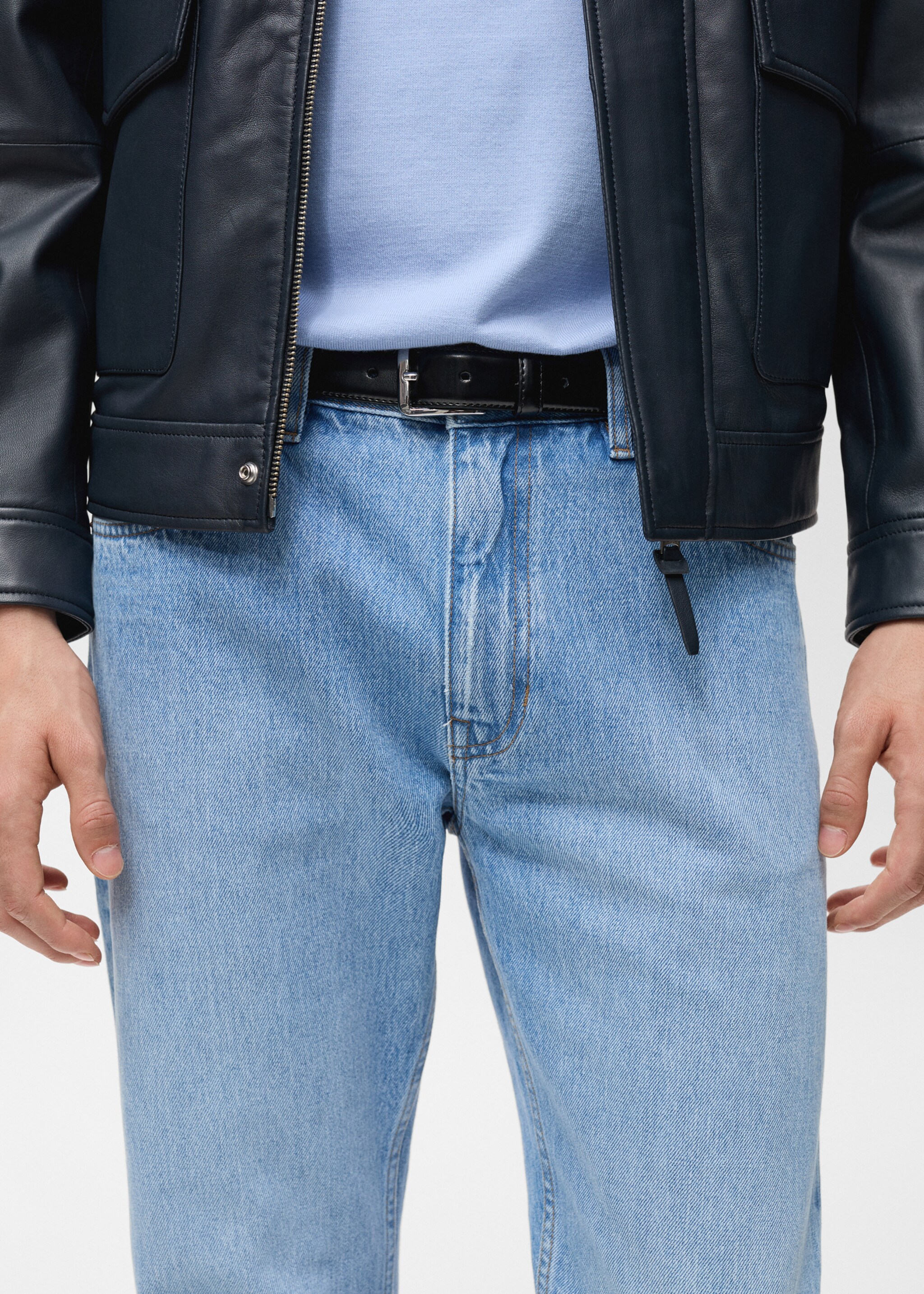 Jean selvedge tapered -fit - Détail de l'article 1, Bleu moyen. Ref: 87034395-00.