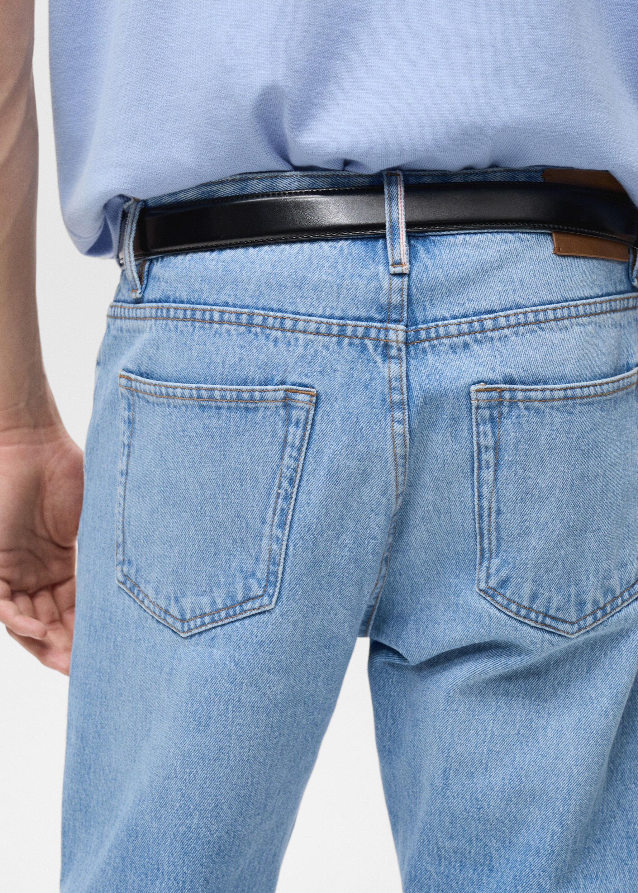 Jean selvedge tapered -fit - Détail de l'article 6, Bleu moyen. Ref: 87034395-00.