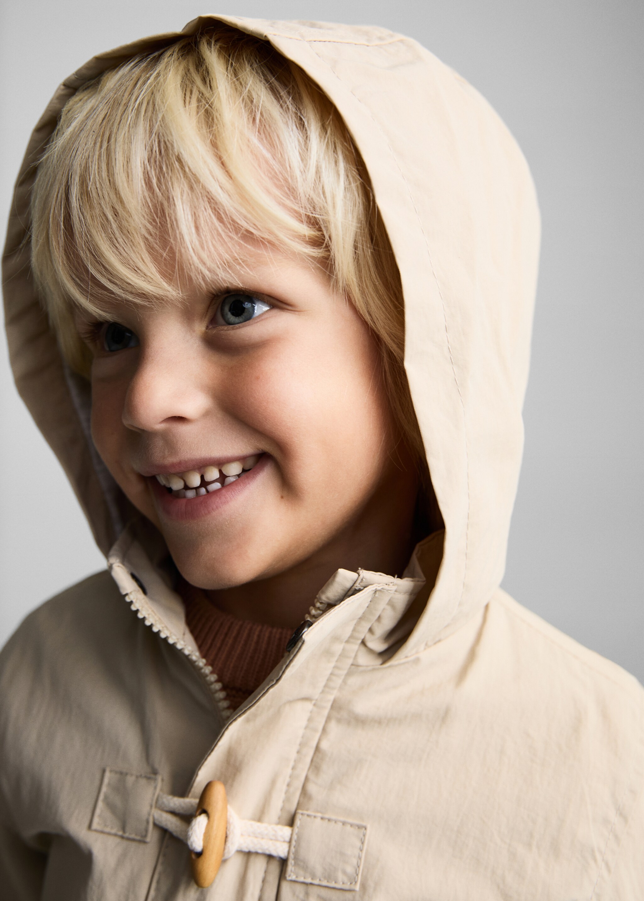 Duffle coat style anorak - Details of the article 4, Sand. Ref: 87034401-00.