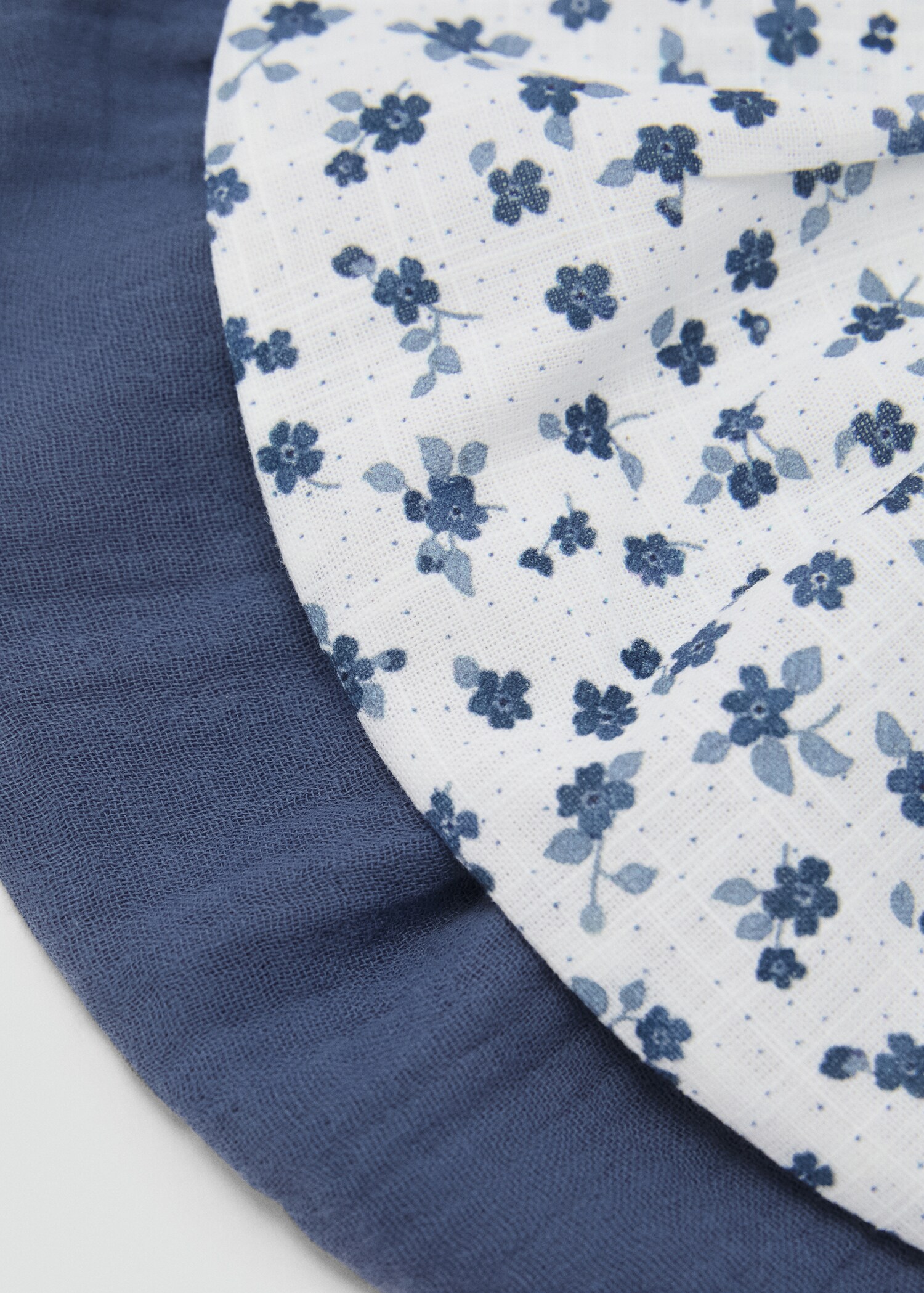 Pack of 2 cotton bibs - Medium plane