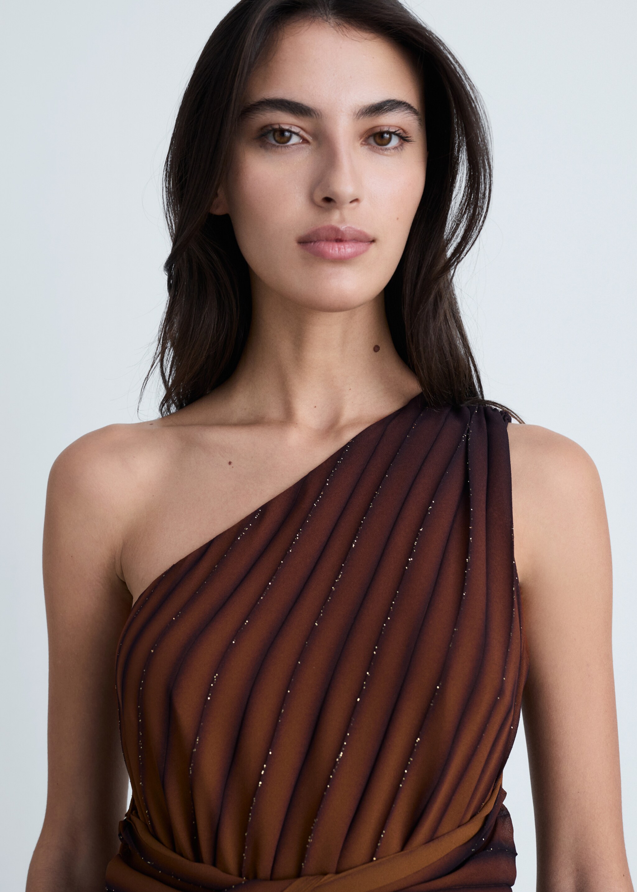 Gradient-effect pleated dress - Details of the article 1, Coffee. Ref: 87034782-00.