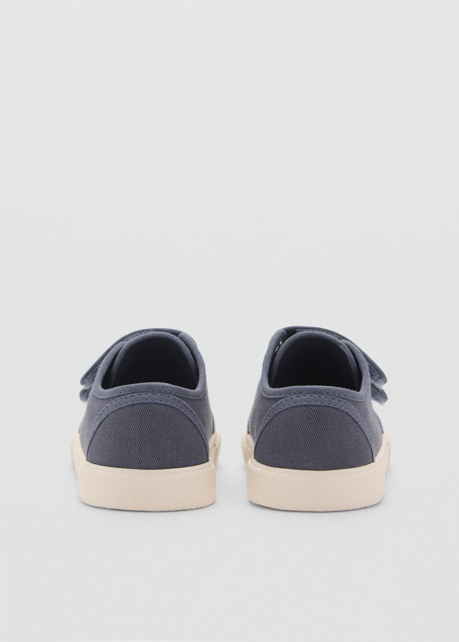 Velcro fastening straps sneakers - Details of the article 1