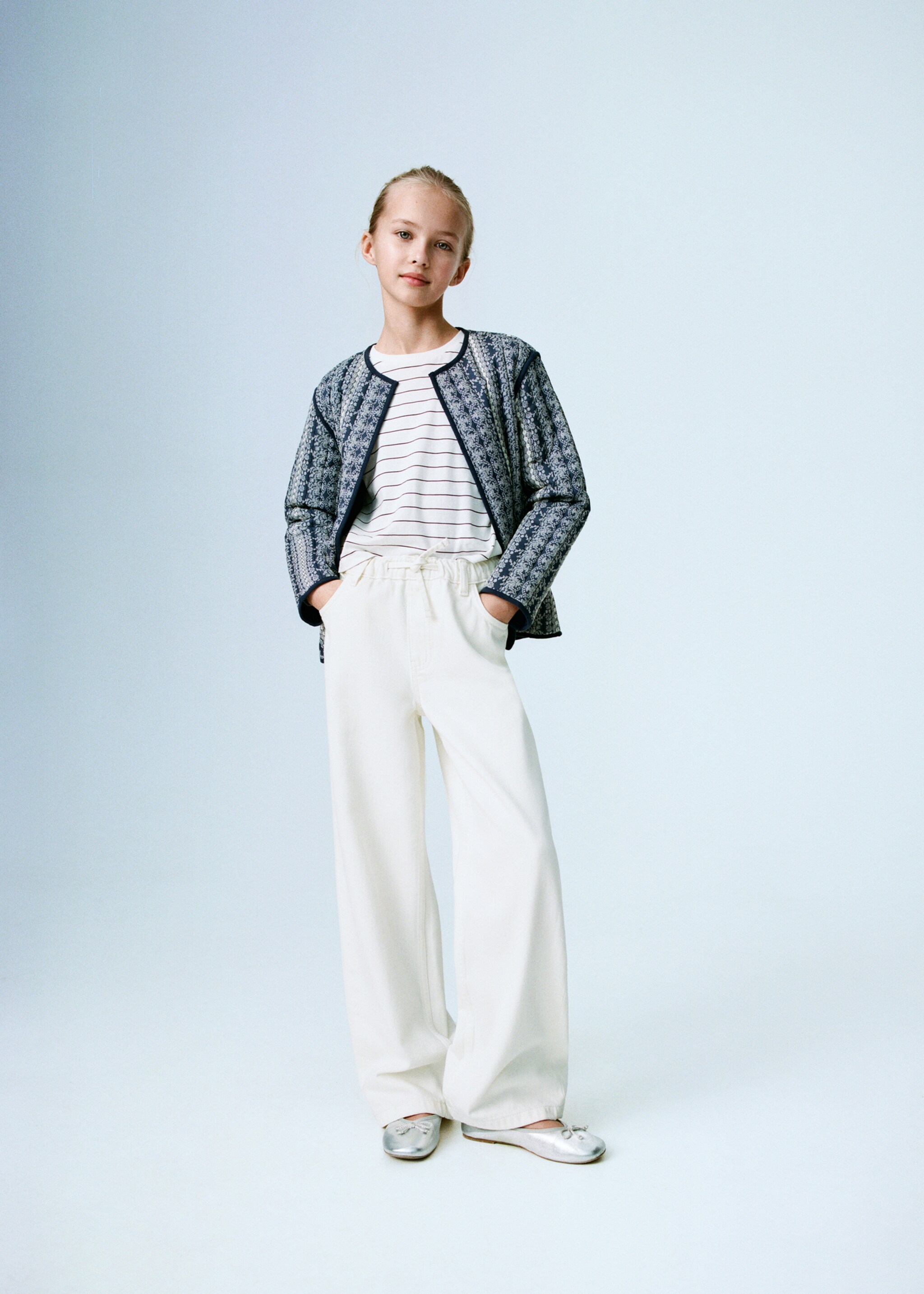 Wideleg jeans met aansnoerkoord - Detail van het artikel 5, Ecru. Ref: 87034791-00.