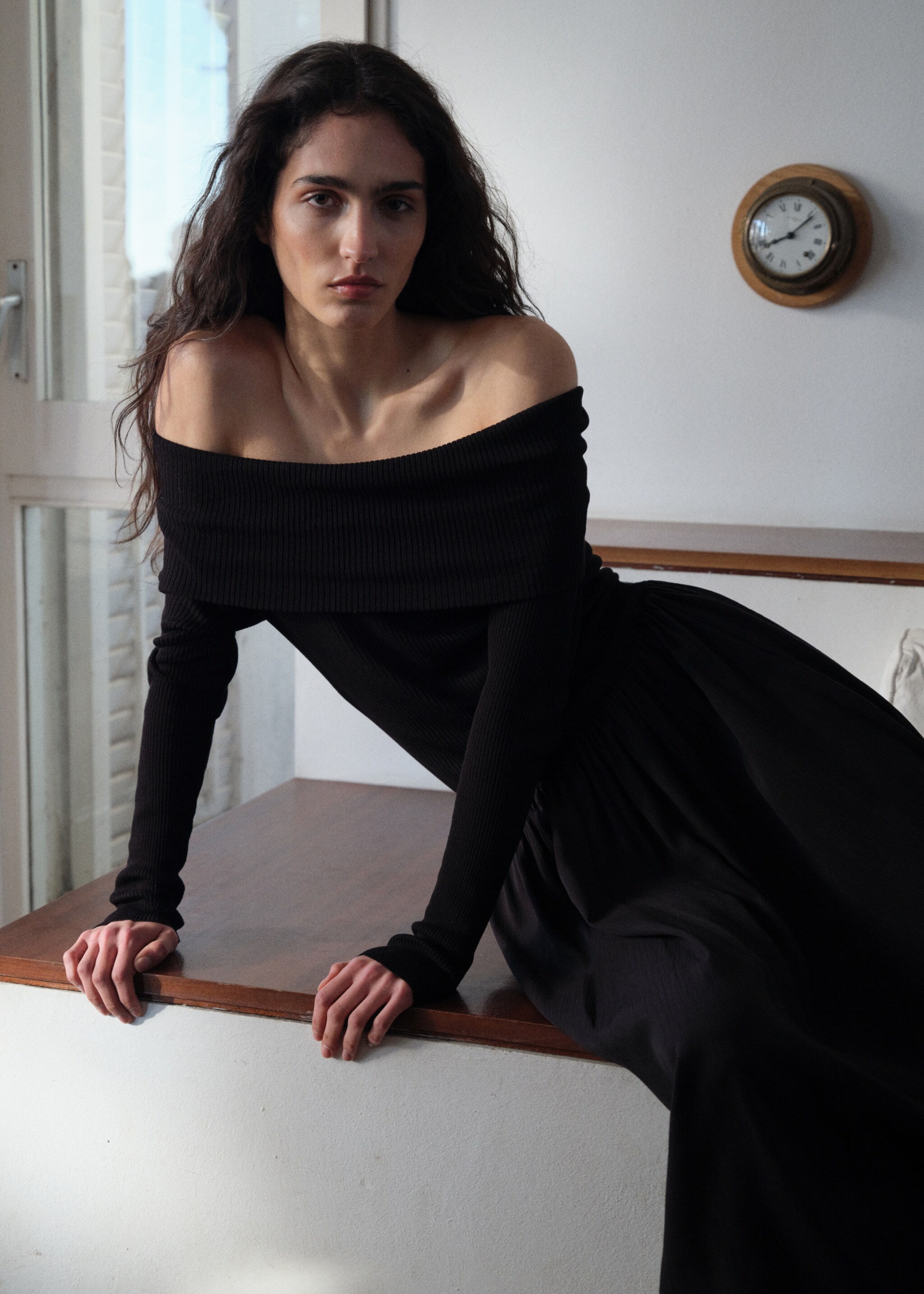 Off-the-shoulder dress in combined fabric - Medium plane, Black. Ref: 87034802-00.