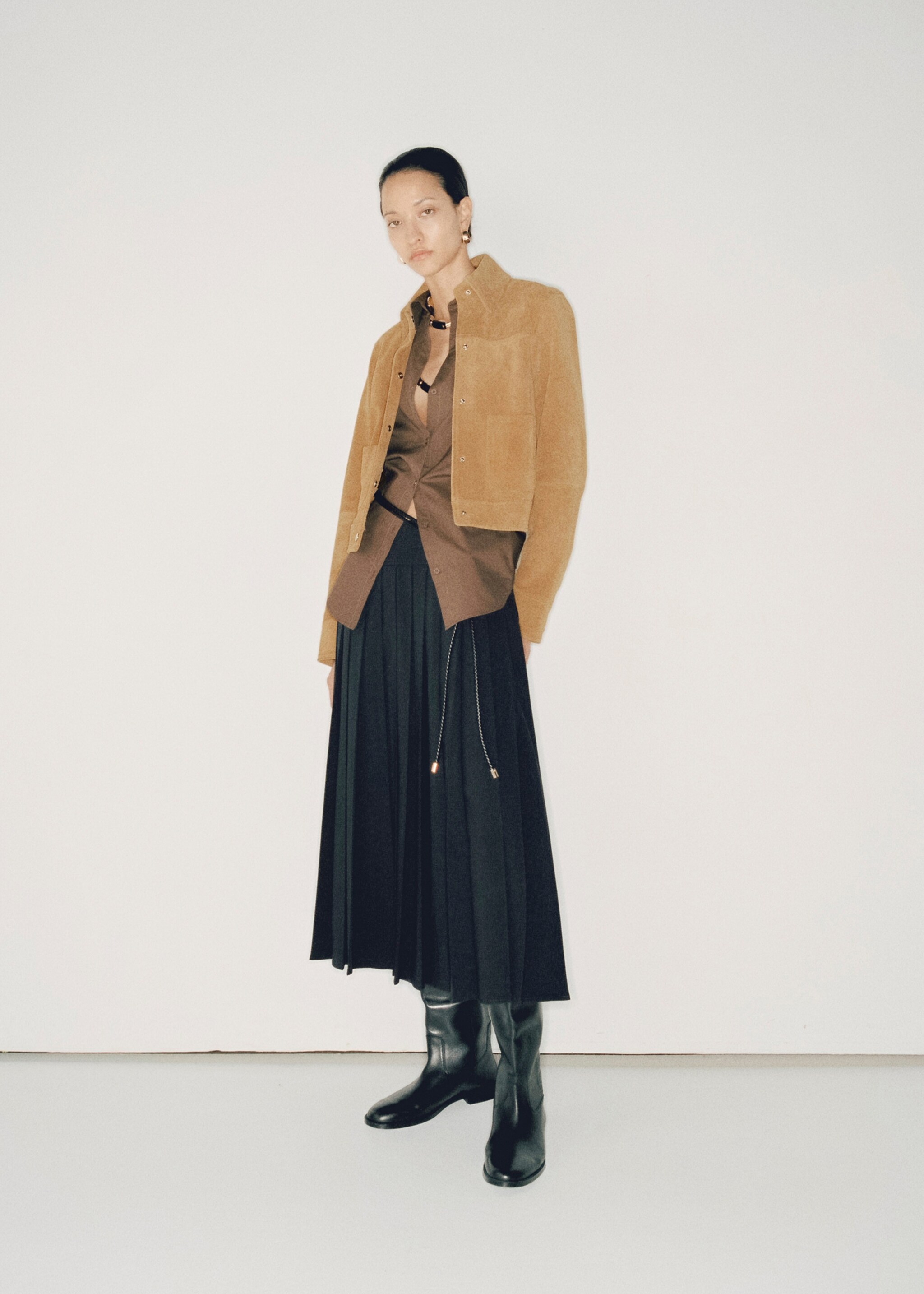 Suede leather jacket - Details of the article 6, Medium Brown. Ref: 87034805-00.