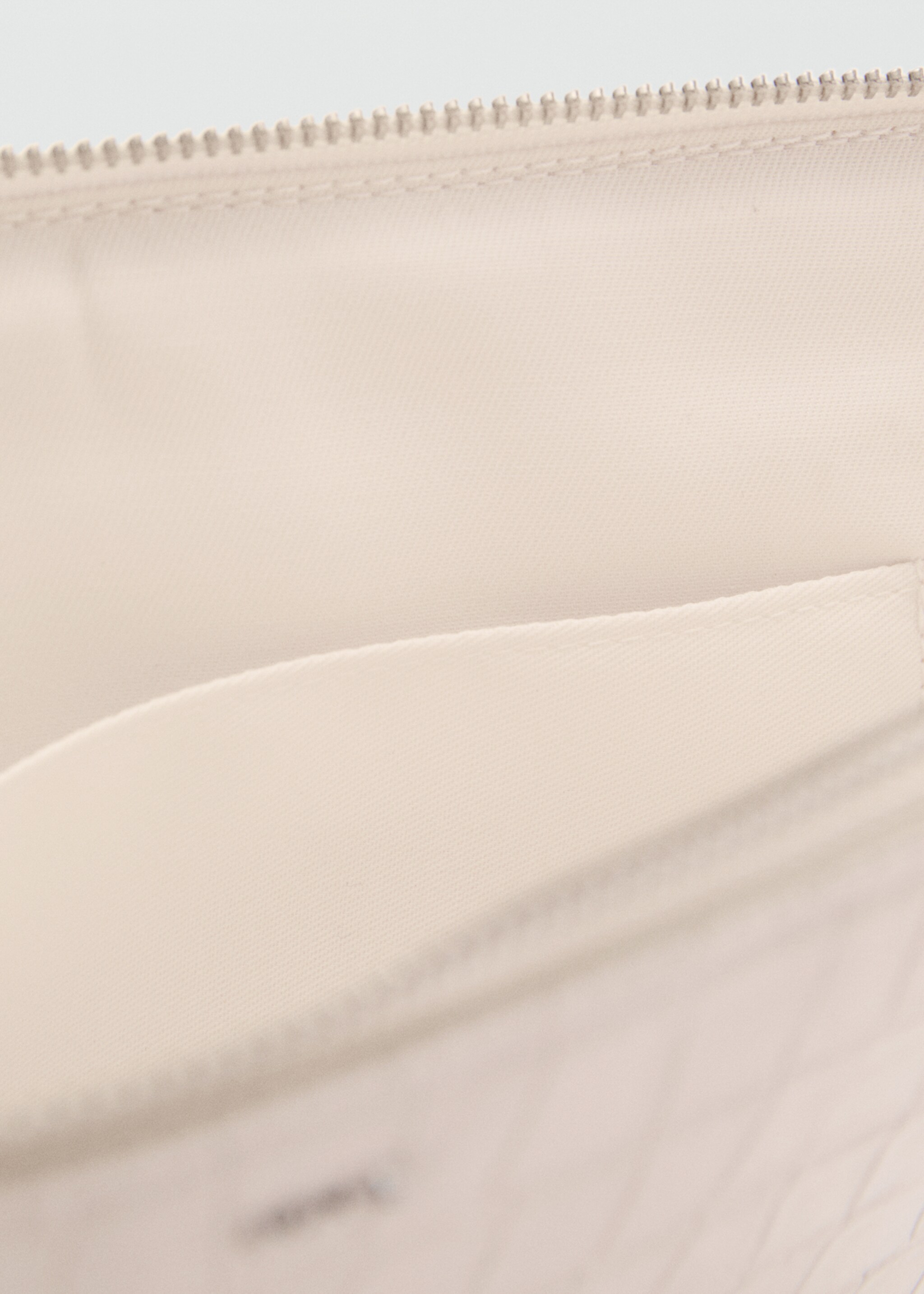 Bőr hatású hordozható tok kókusz mintával - A termék adatai 1, Piszkosfehér. Ref: 87034810-00.