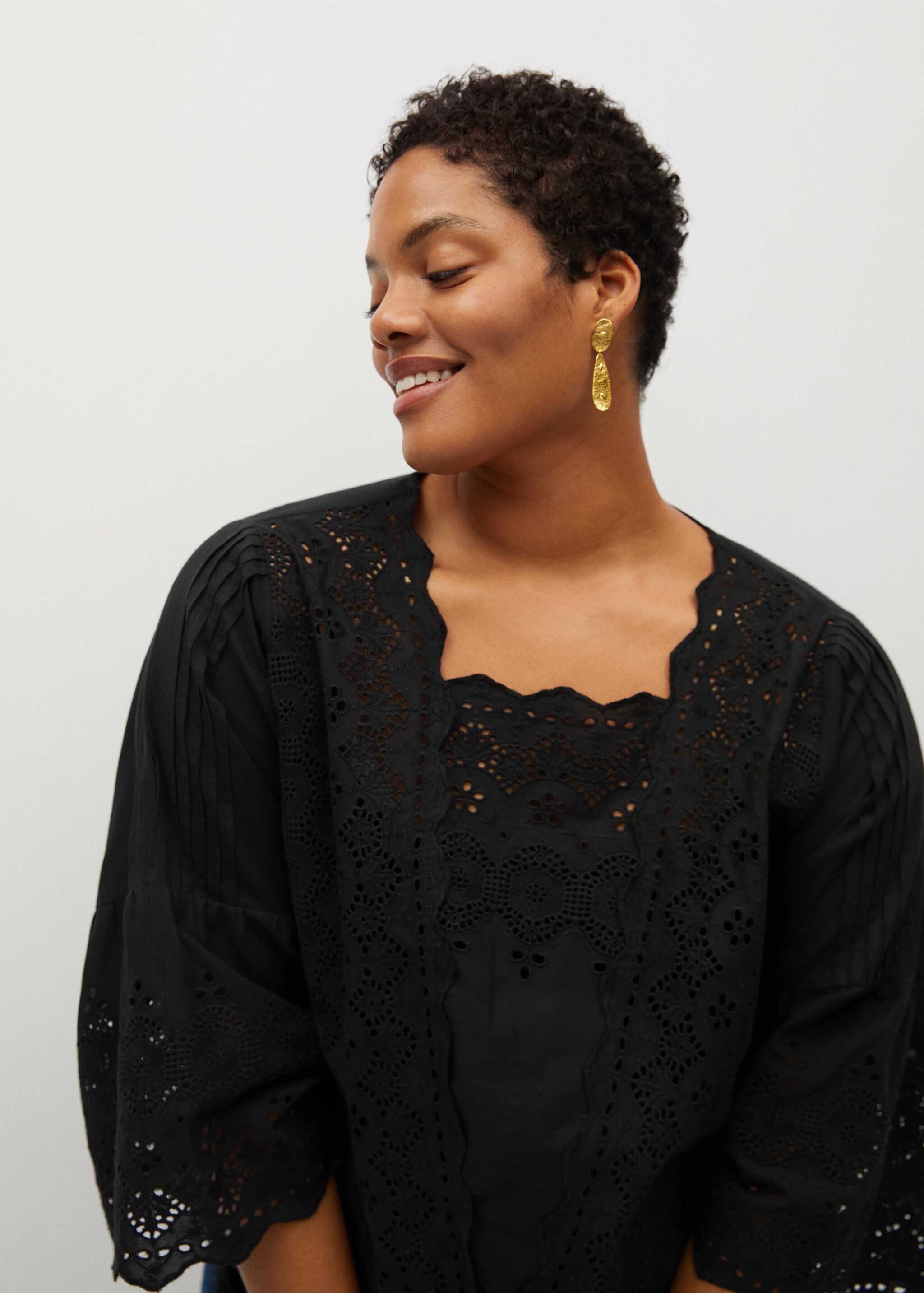 Openwork cotton blouse - Details of the article 1