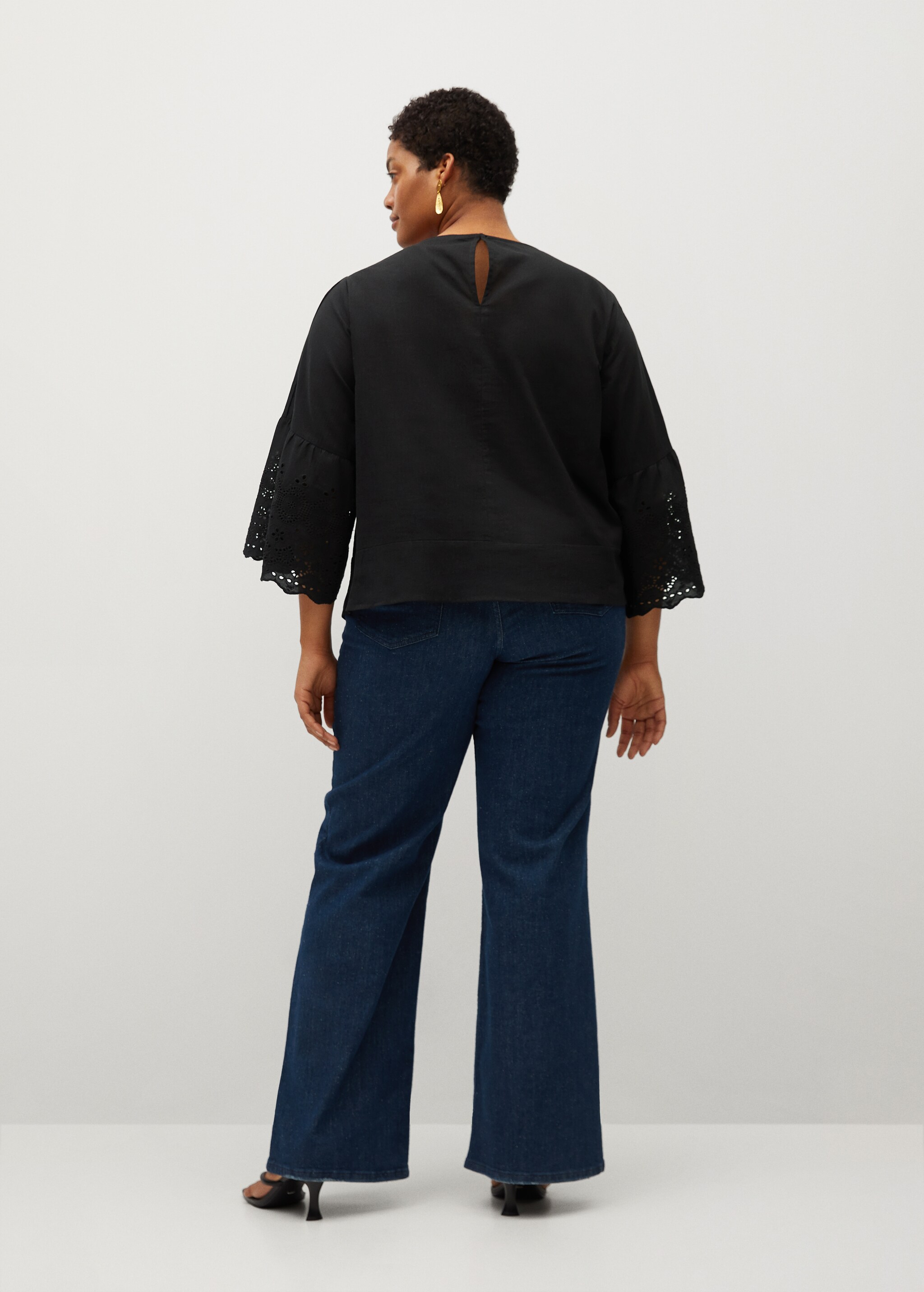 Openwork cotton blouse - Reverse of the article