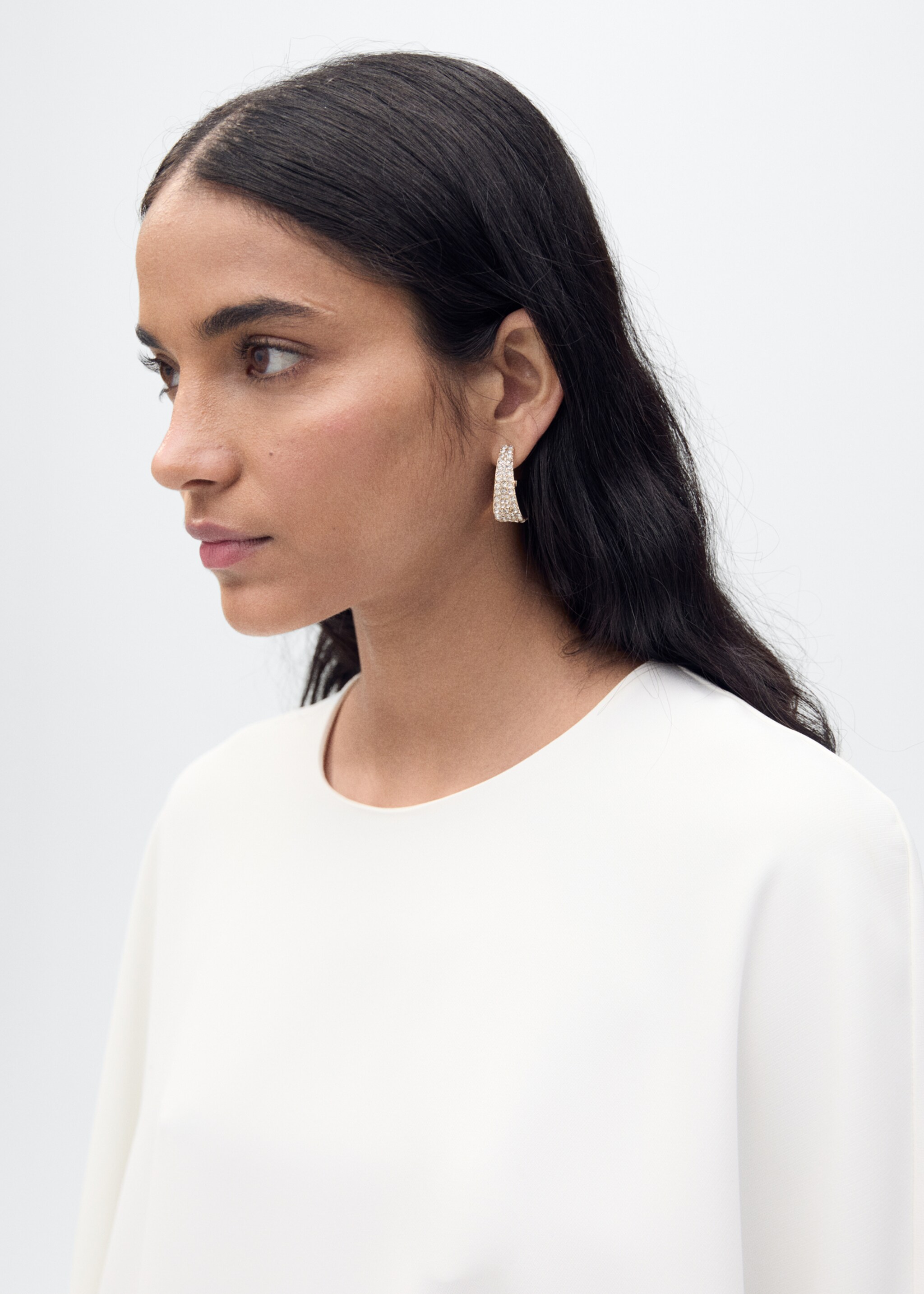 Asymmetrical round-neck cape - Details of the article 1, White. Ref: 87035725-00.