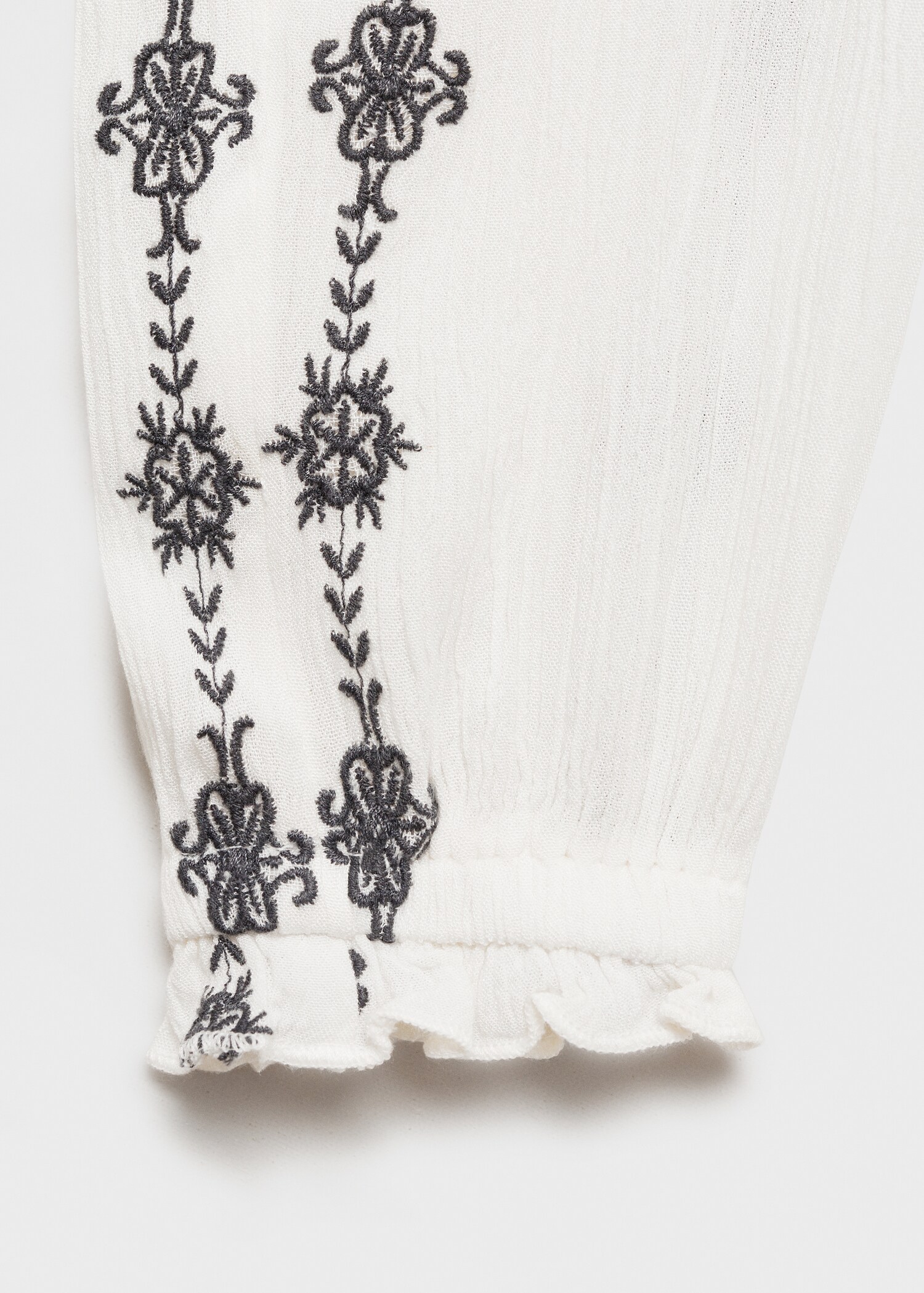 Embroidered blouse - Details of the article 0
