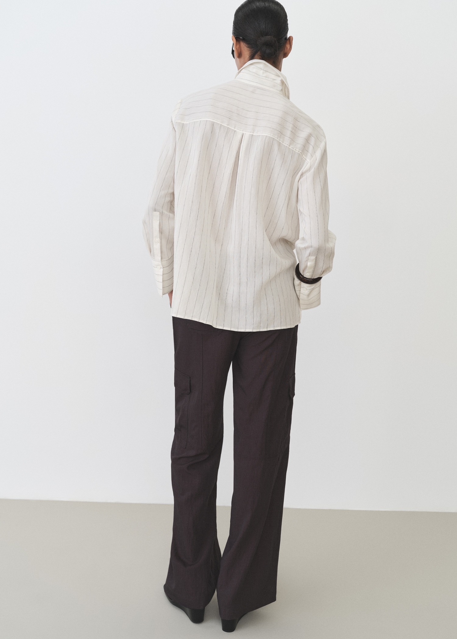 Stripe-print shirt - Reverse of the article